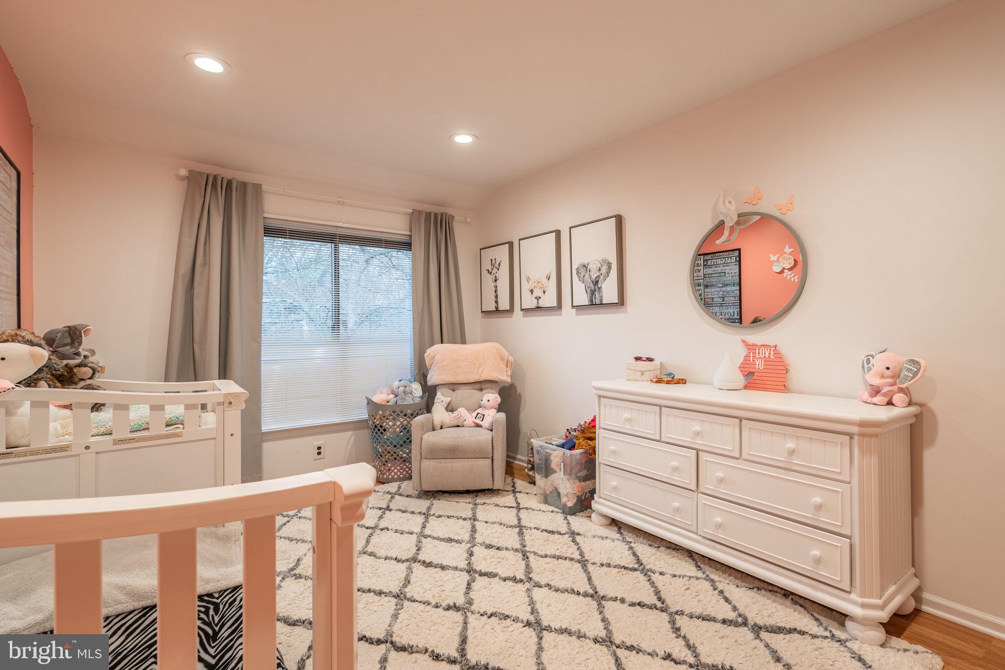 VILLAGE SHIRES - Residential