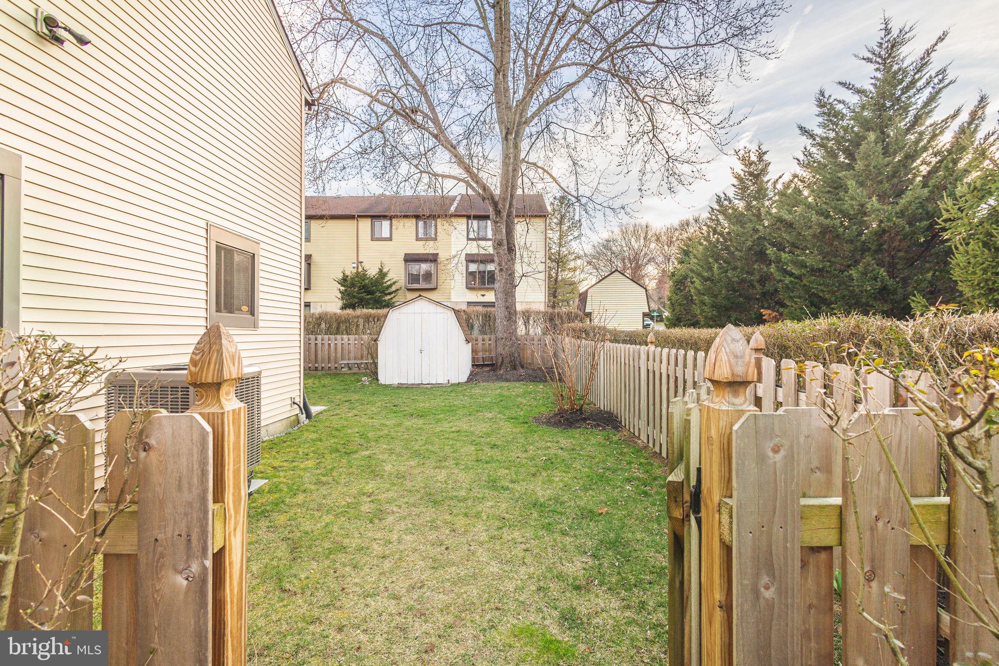 VILLAGE SHIRES - Residential