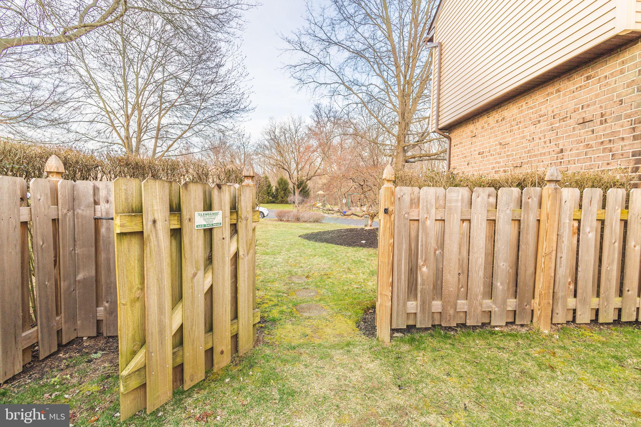 VILLAGE SHIRES - Residential