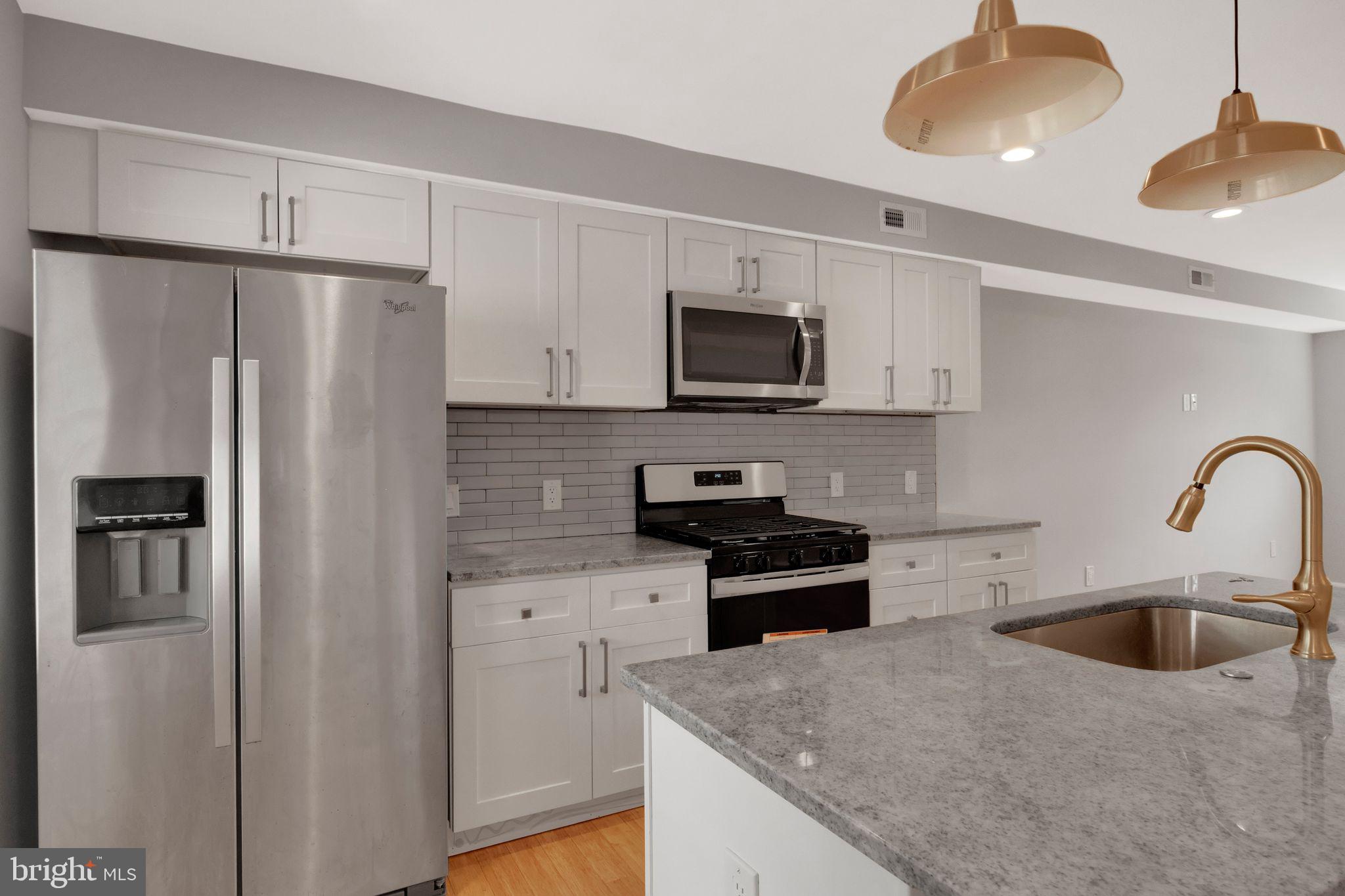 HIGHLANDTOWN - Residential