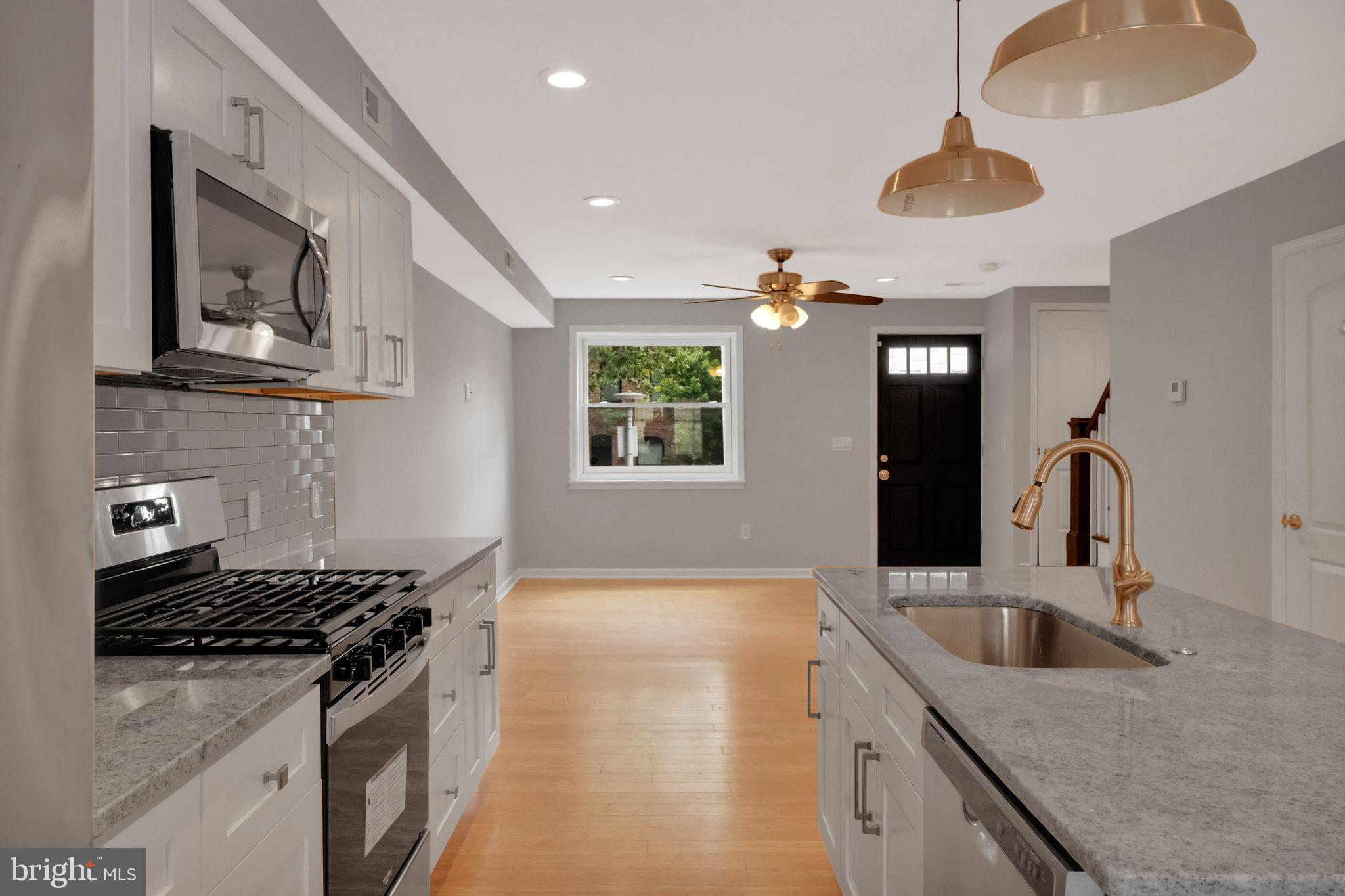 HIGHLANDTOWN - Residential