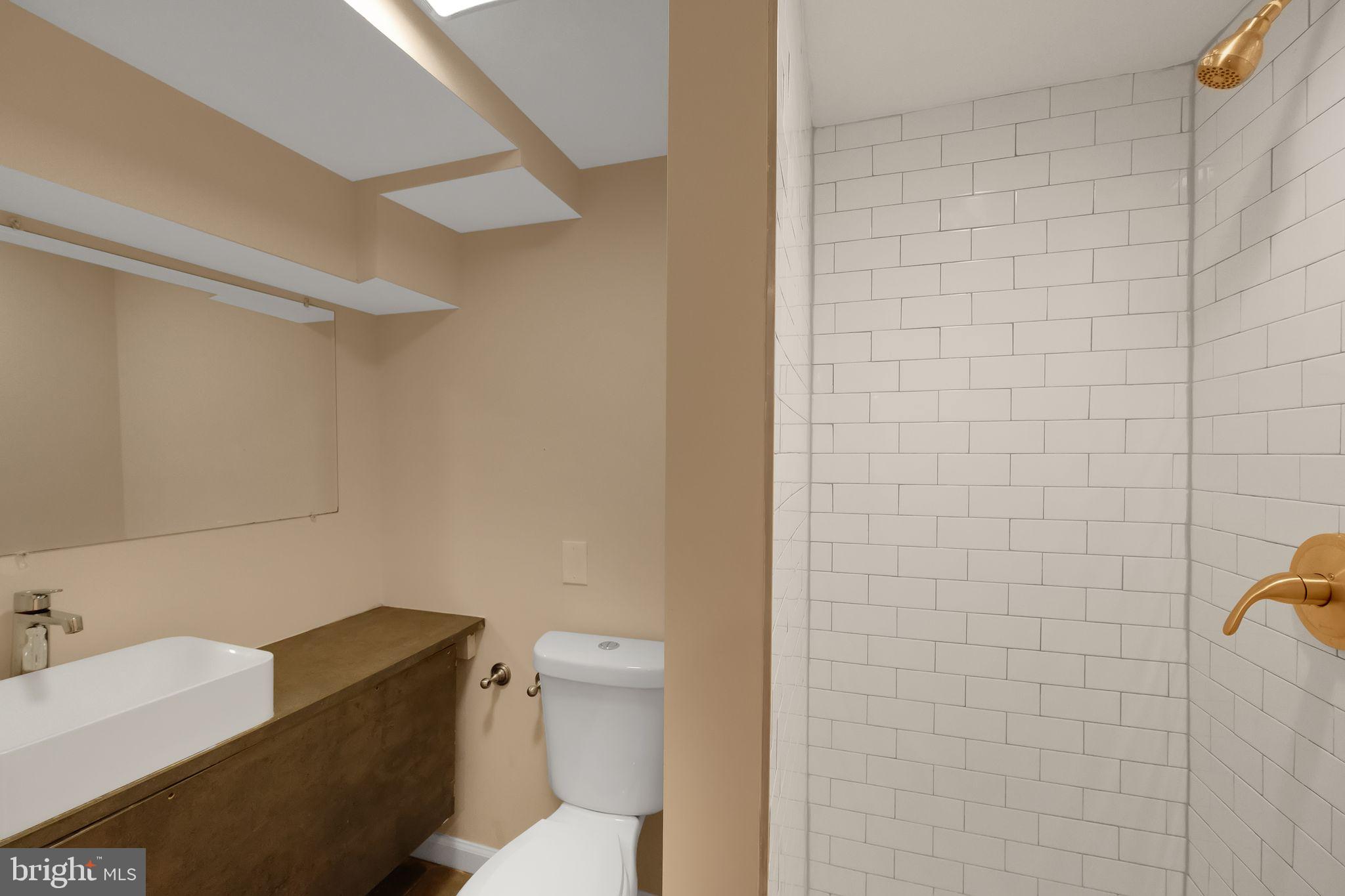 HIGHLANDTOWN - Residential