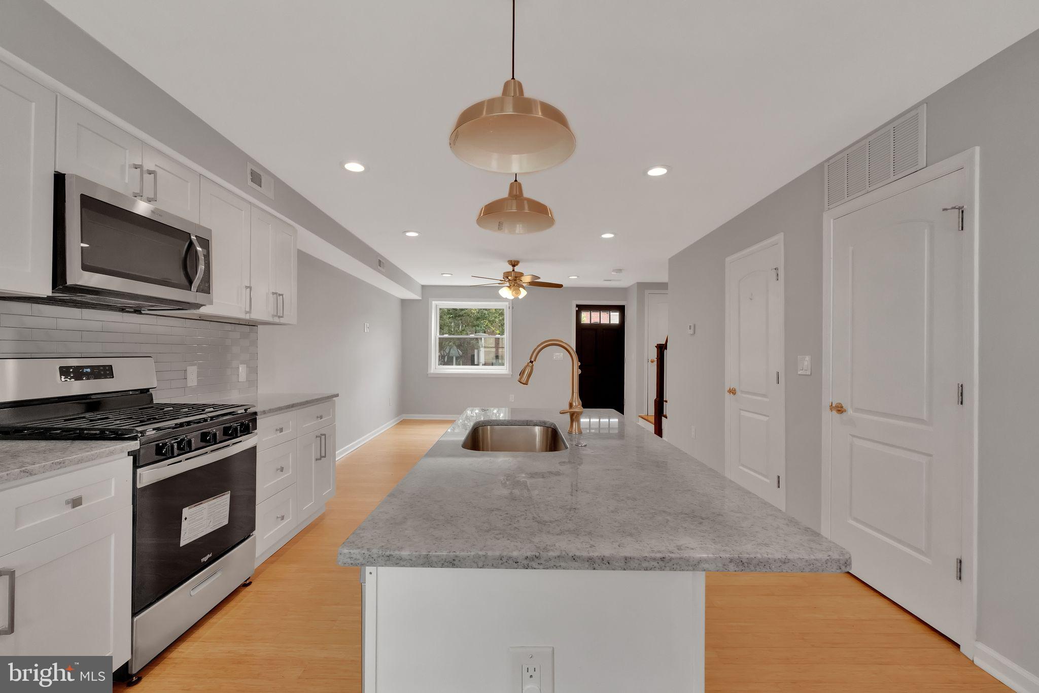 HIGHLANDTOWN - Residential