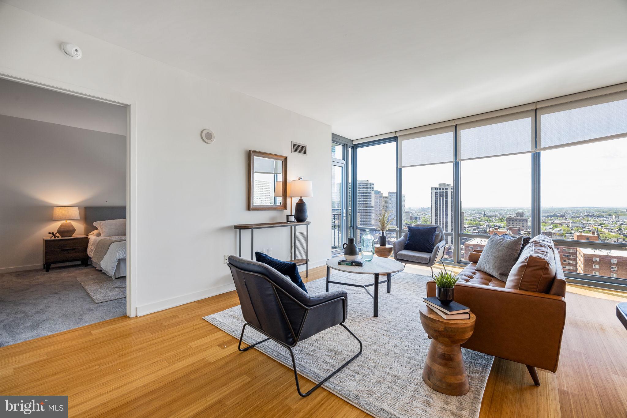 RITTENHOUSE SQUARE - Residential