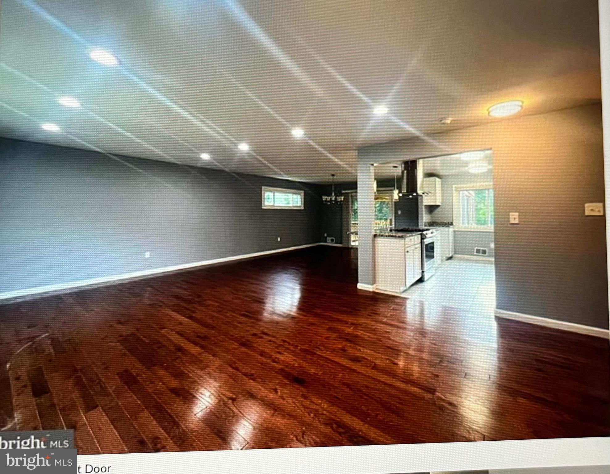 NORTH POTOMAC VISTA - Residential Lease