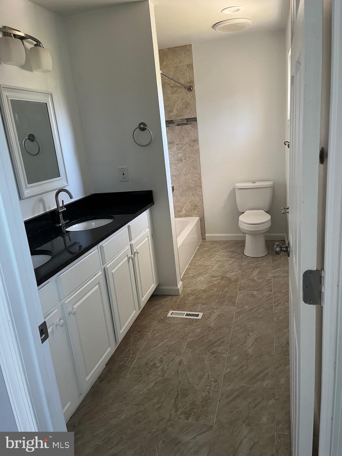 NORTH POTOMAC VISTA - Residential Lease