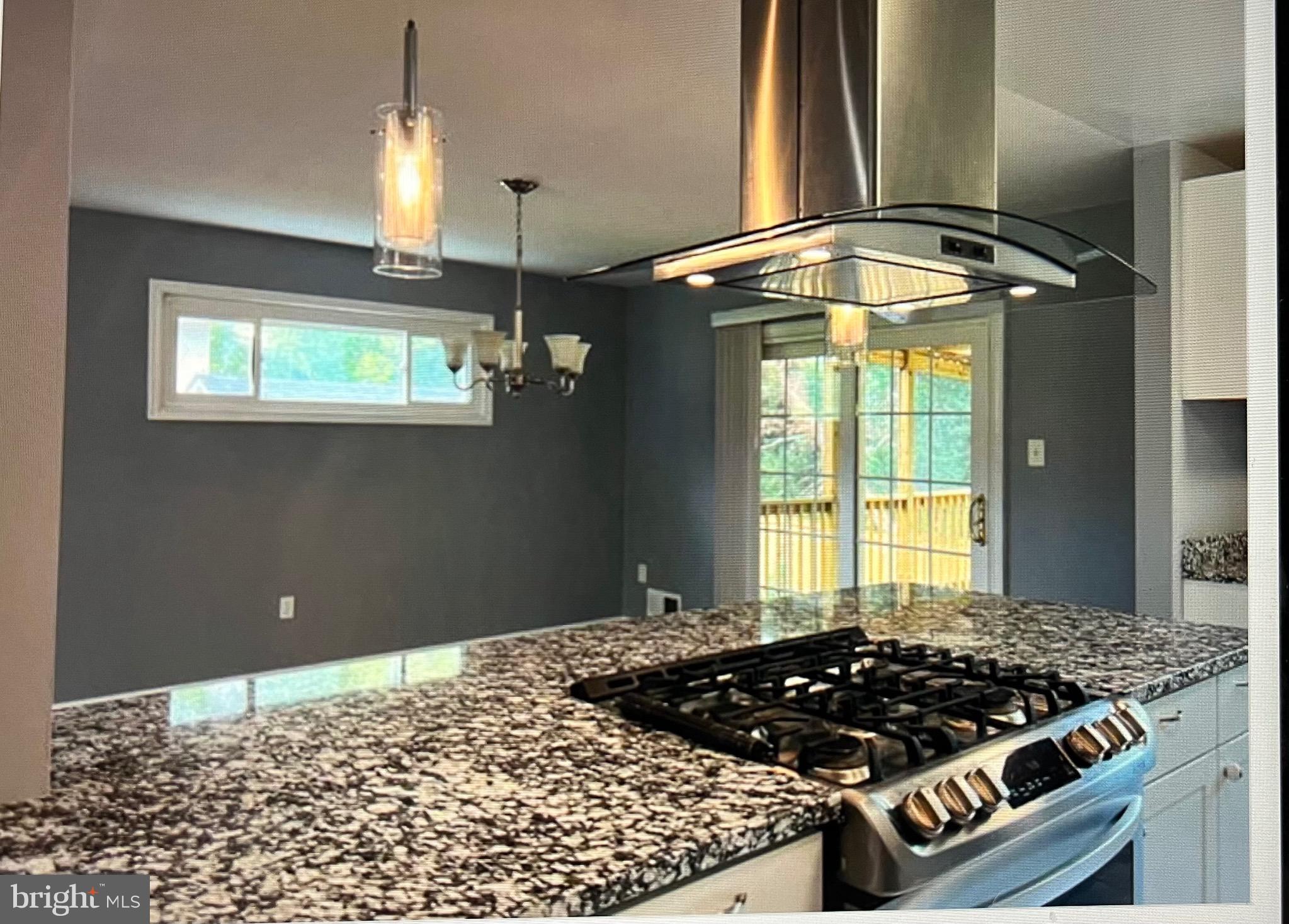 NORTH POTOMAC VISTA - Residential Lease