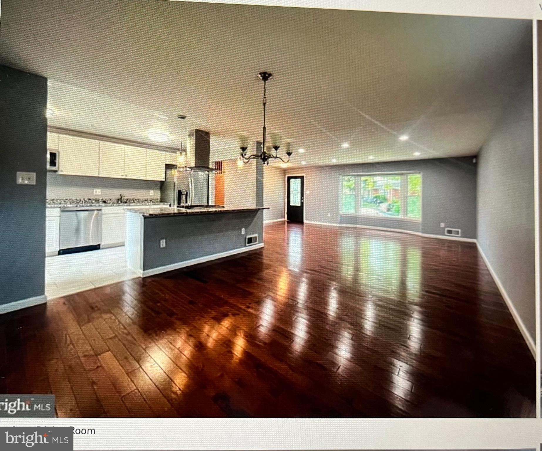 NORTH POTOMAC VISTA - Residential Lease