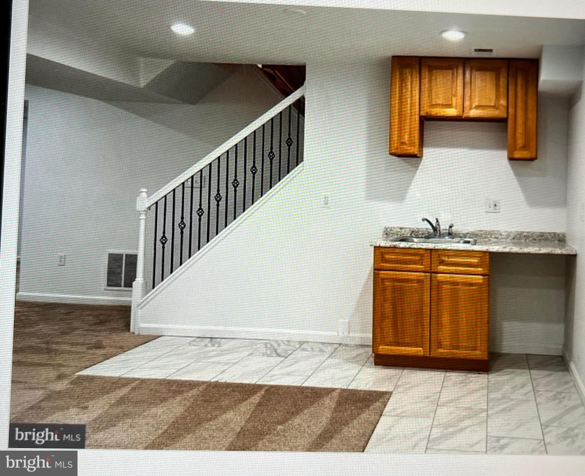 NORTH POTOMAC VISTA - Residential Lease