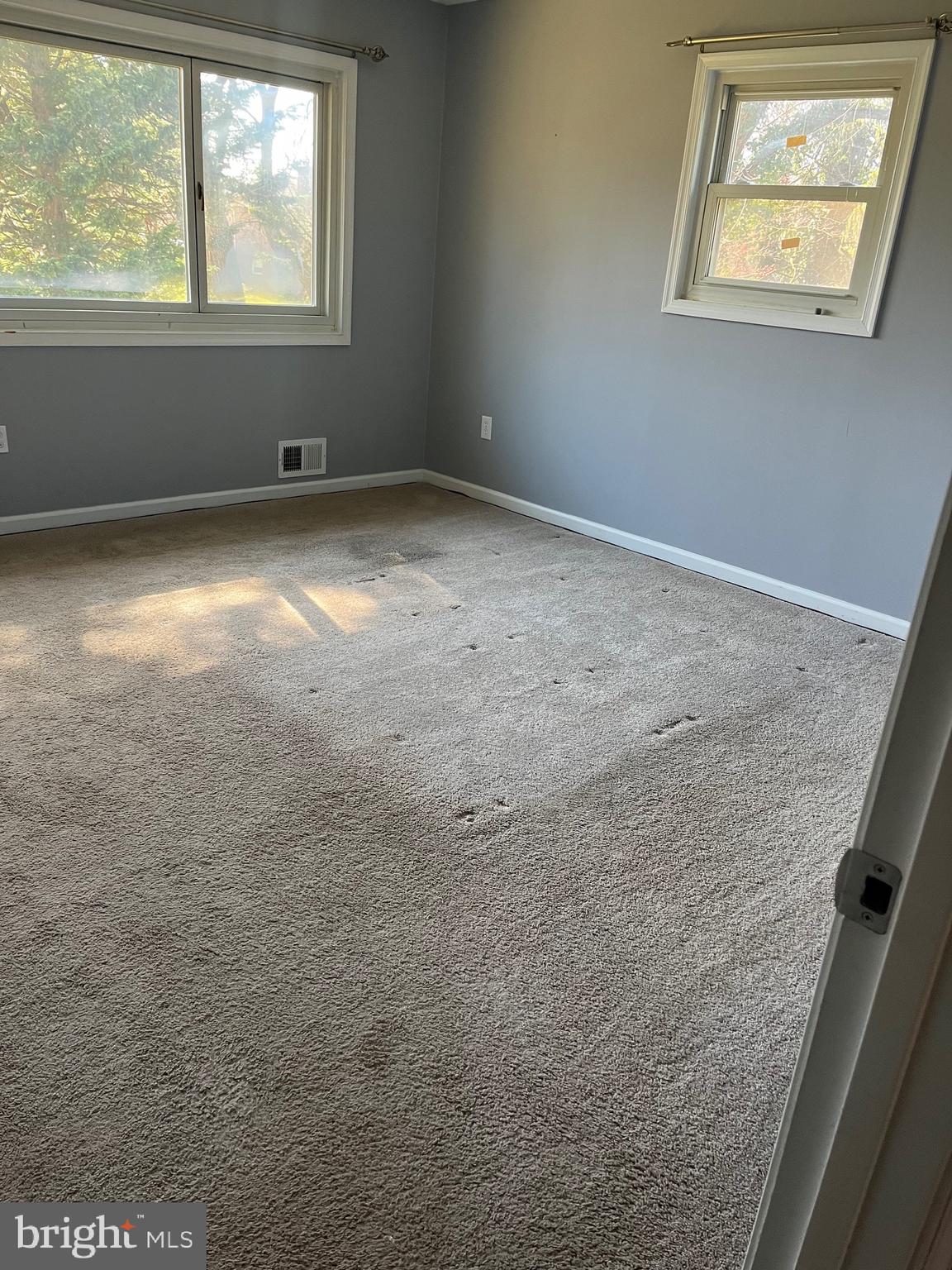 NORTH POTOMAC VISTA - Residential Lease