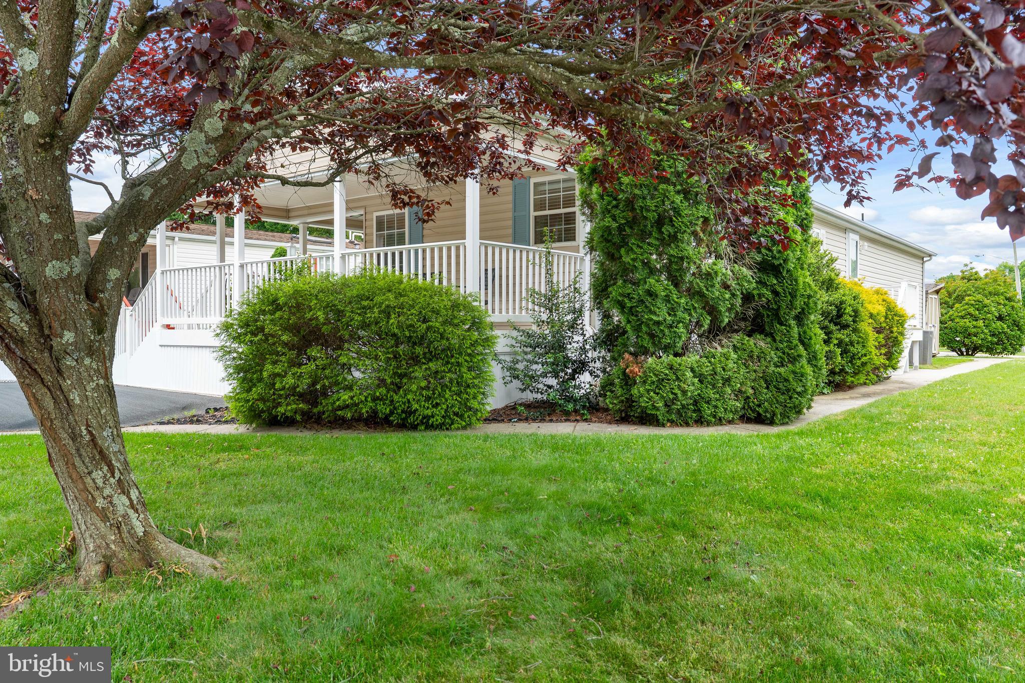 77 WOODS WAY