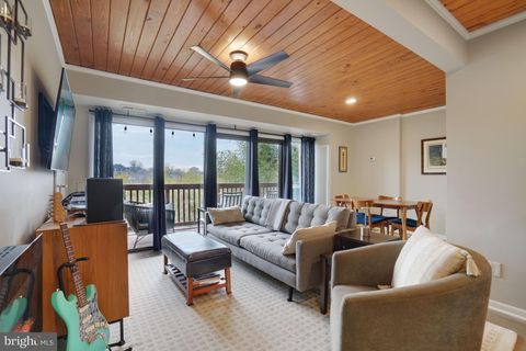 53 SKYHILL ROAD 302 ALEXANDRIA VA 22314