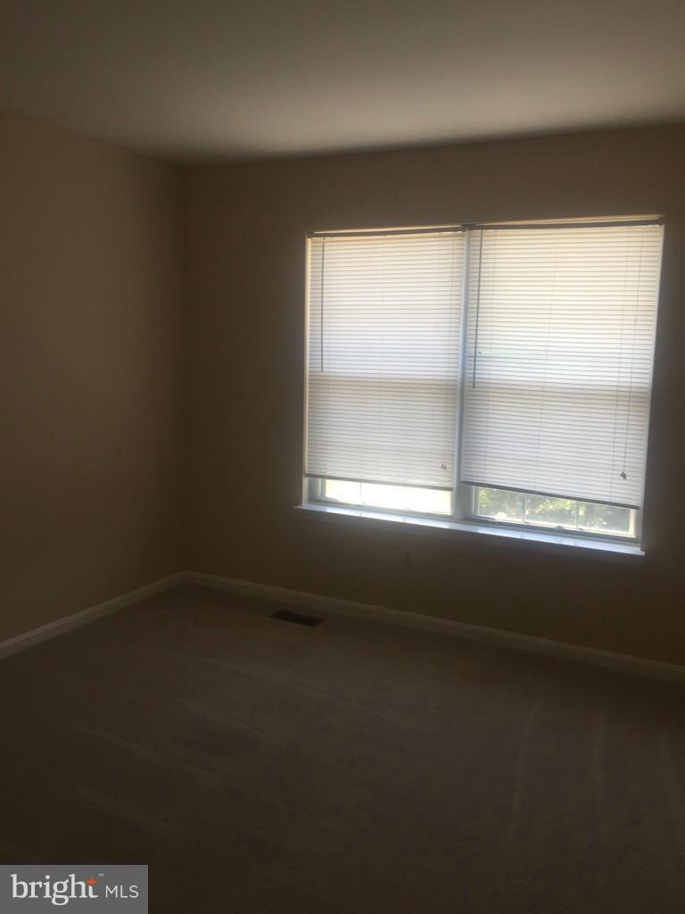 GREEN RIDGE COZZOS - Residential Lease