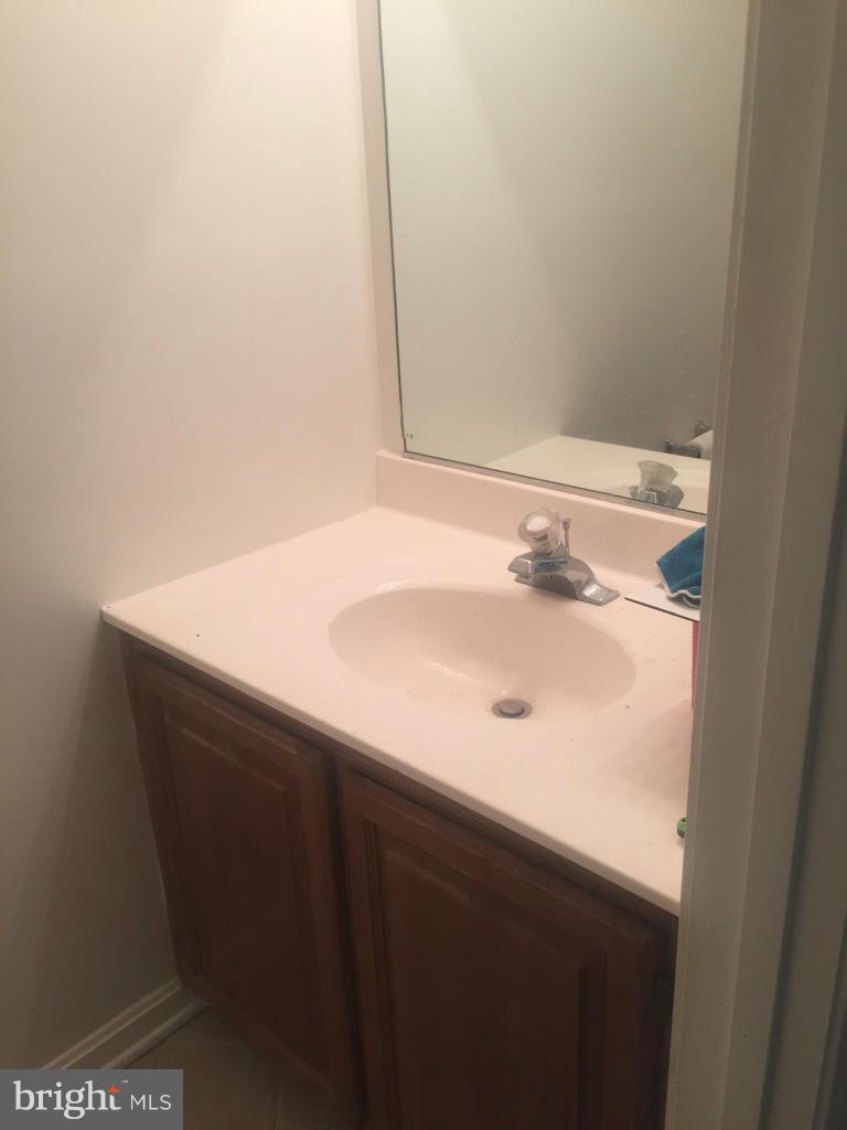 GREEN RIDGE COZZOS - Residential Lease