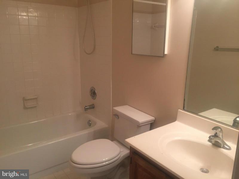 GREEN RIDGE COZZOS - Residential Lease