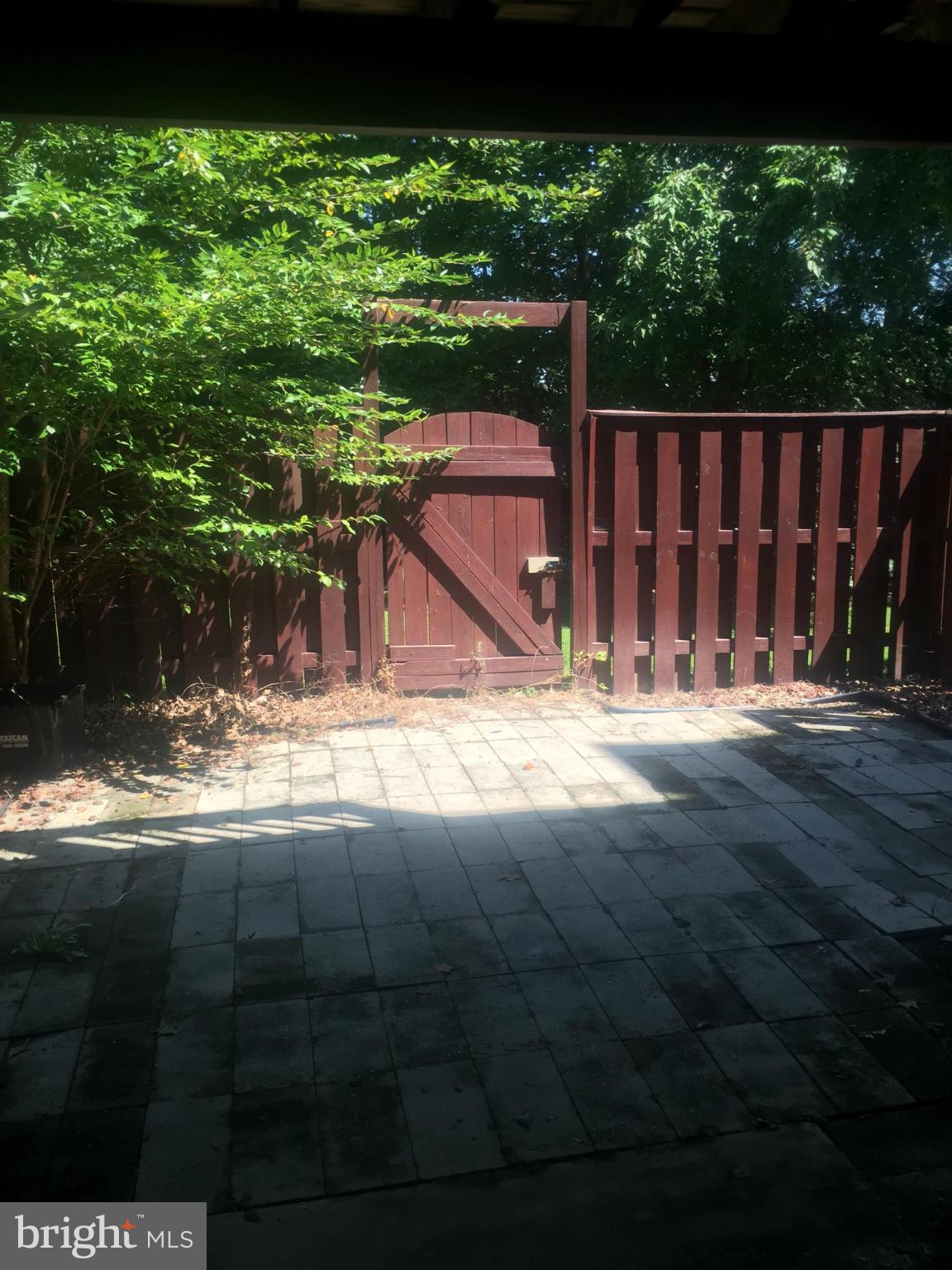 GREEN RIDGE COZZOS - Residential Lease