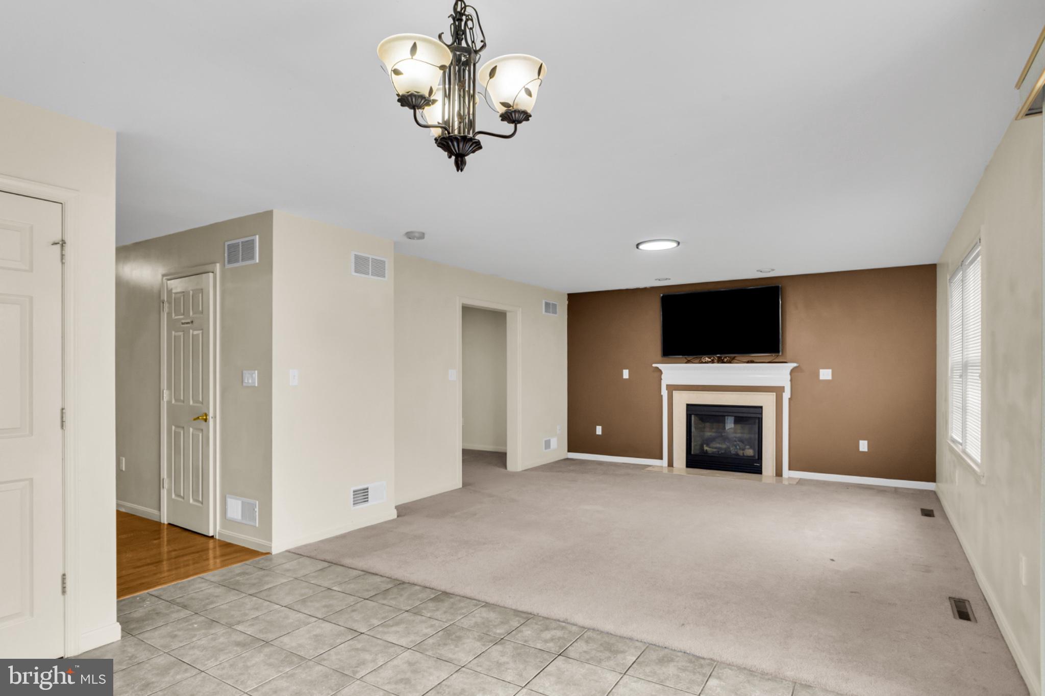 6355 CHATHAM GLENN WAY N