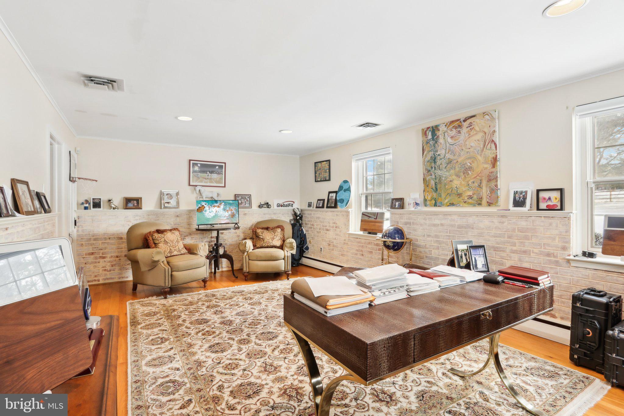 RADNOR HUNT - Residential Lease