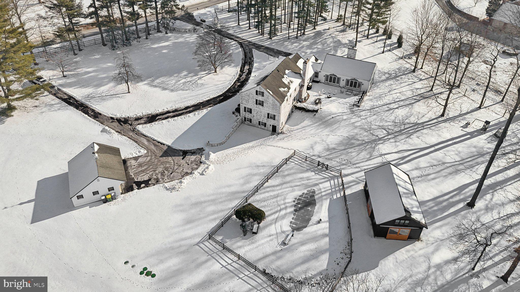 RADNOR HUNT - Residential Lease