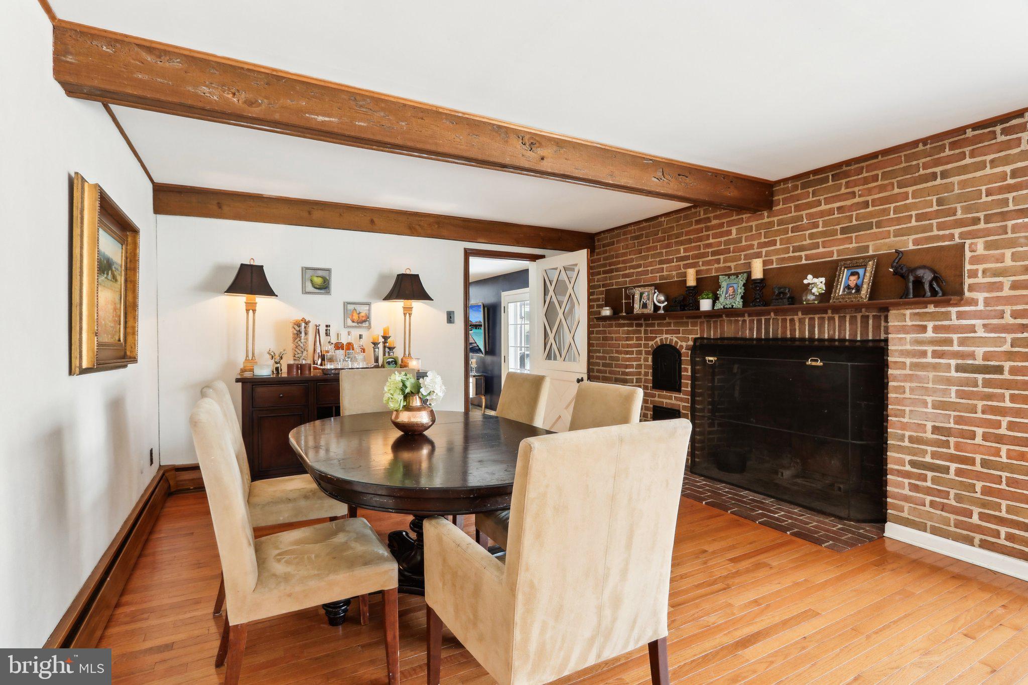 RADNOR HUNT - Residential Lease