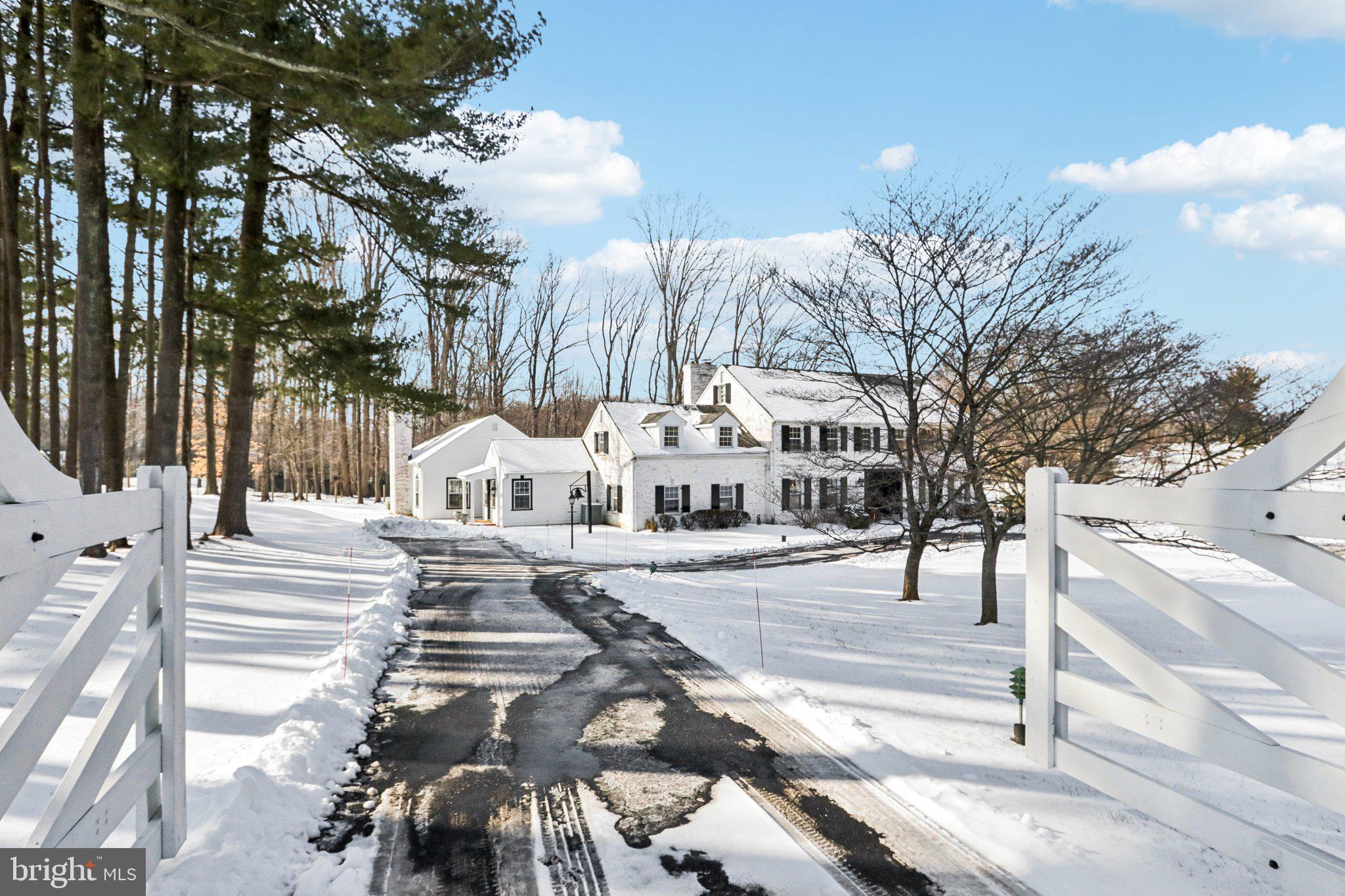 RADNOR HUNT - Residential Lease