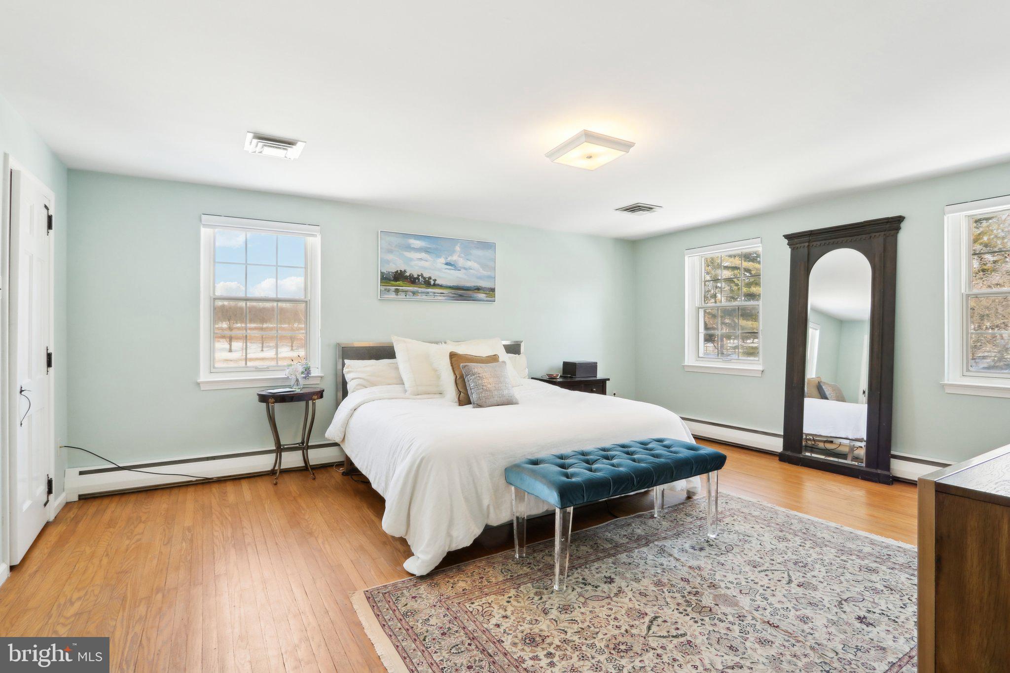 RADNOR HUNT - Residential Lease