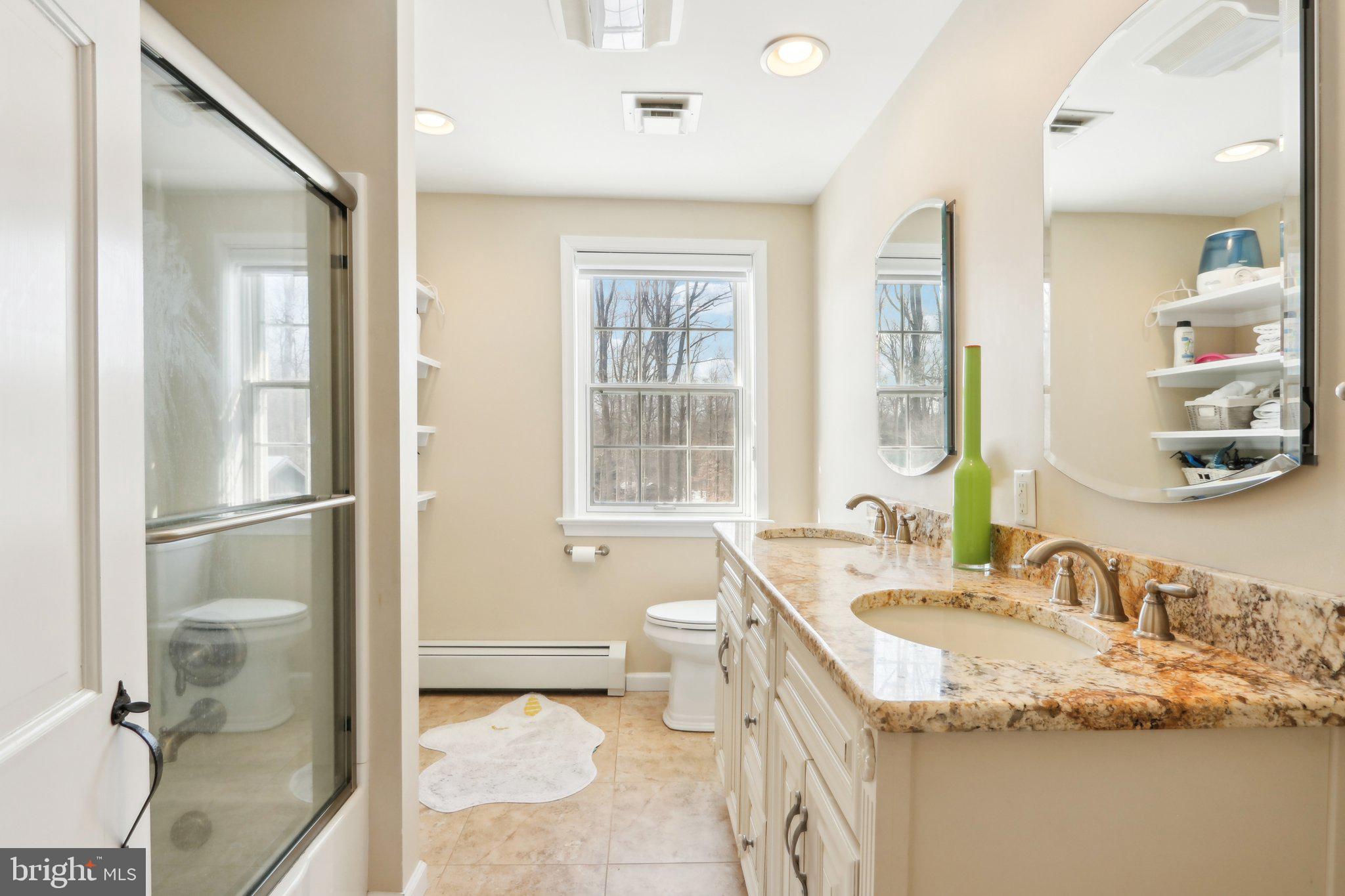 RADNOR HUNT - Residential Lease