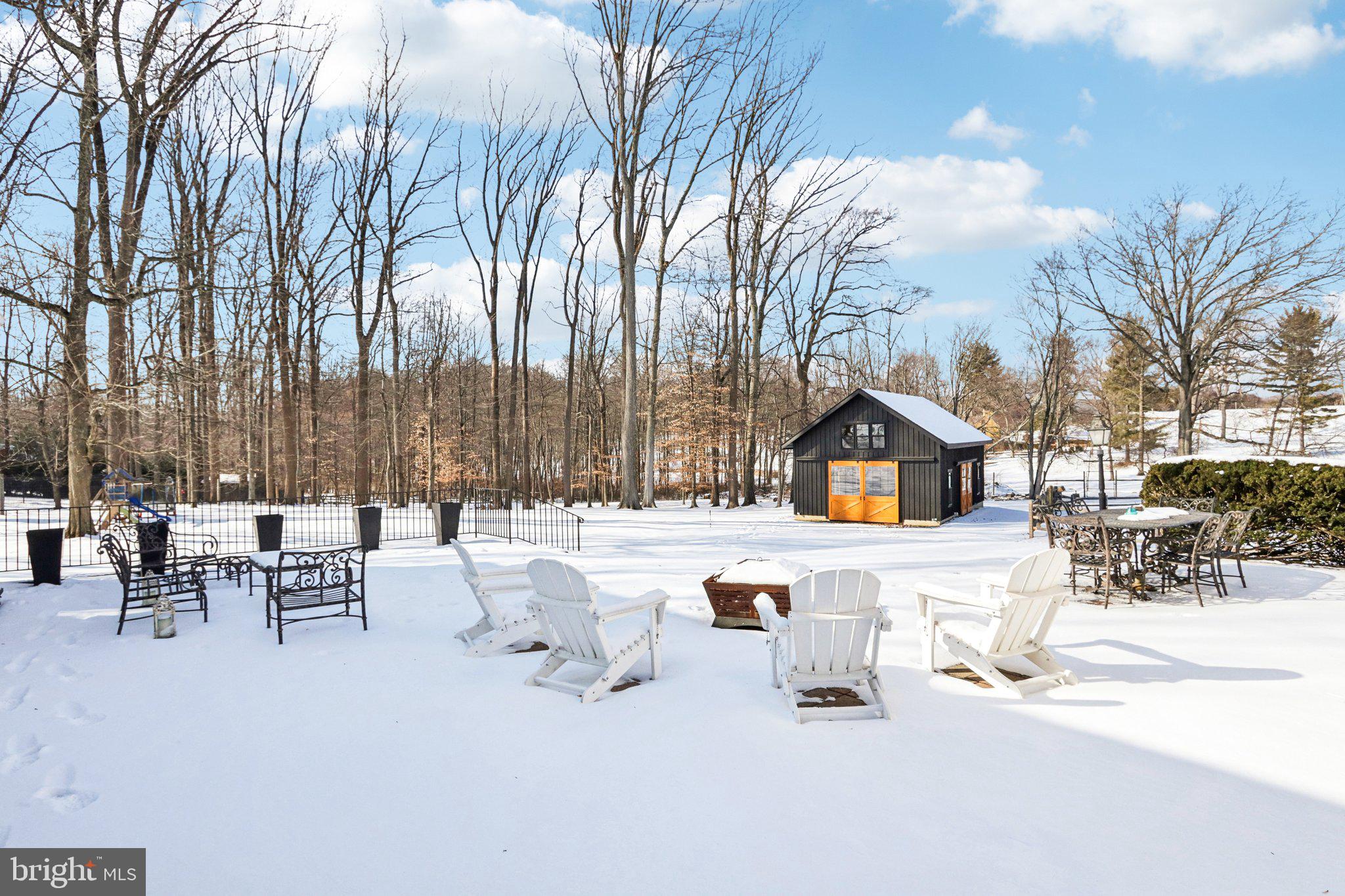 RADNOR HUNT - Residential Lease