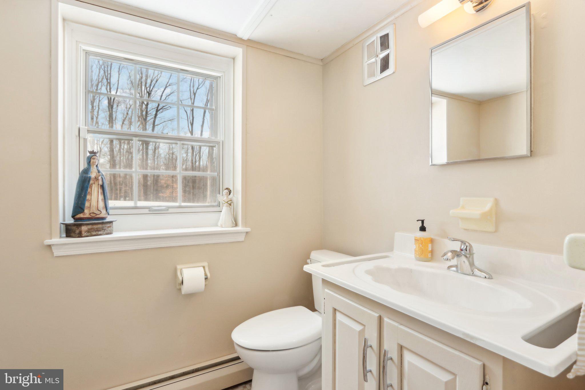 RADNOR HUNT - Residential Lease