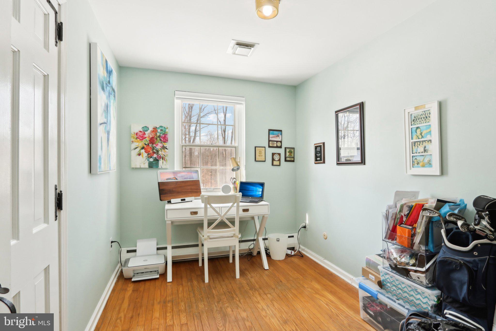 RADNOR HUNT - Residential Lease