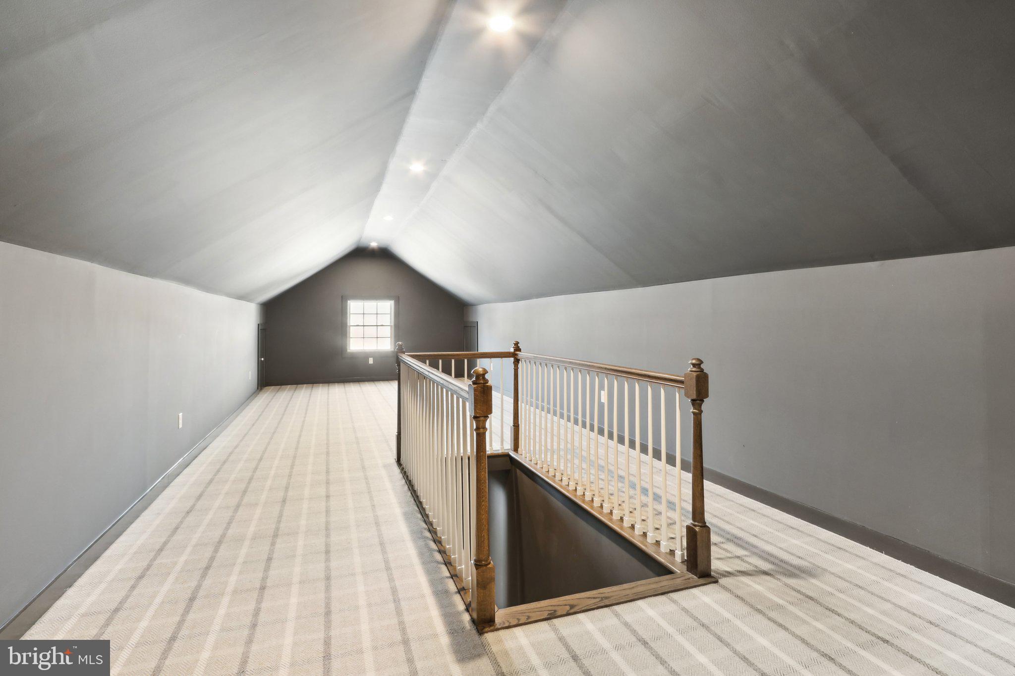 RADNOR HUNT - Residential Lease