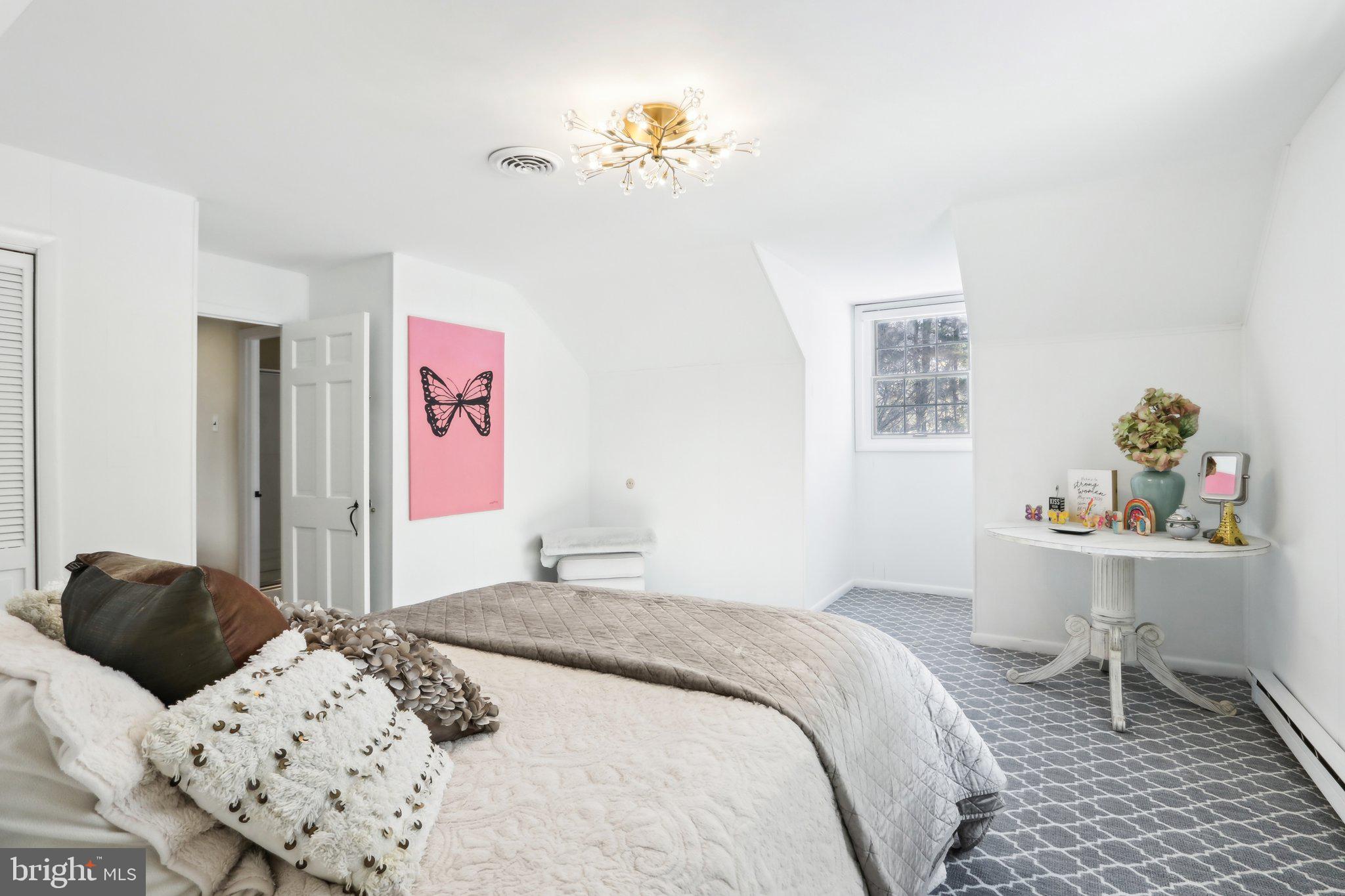 RADNOR HUNT - Residential Lease