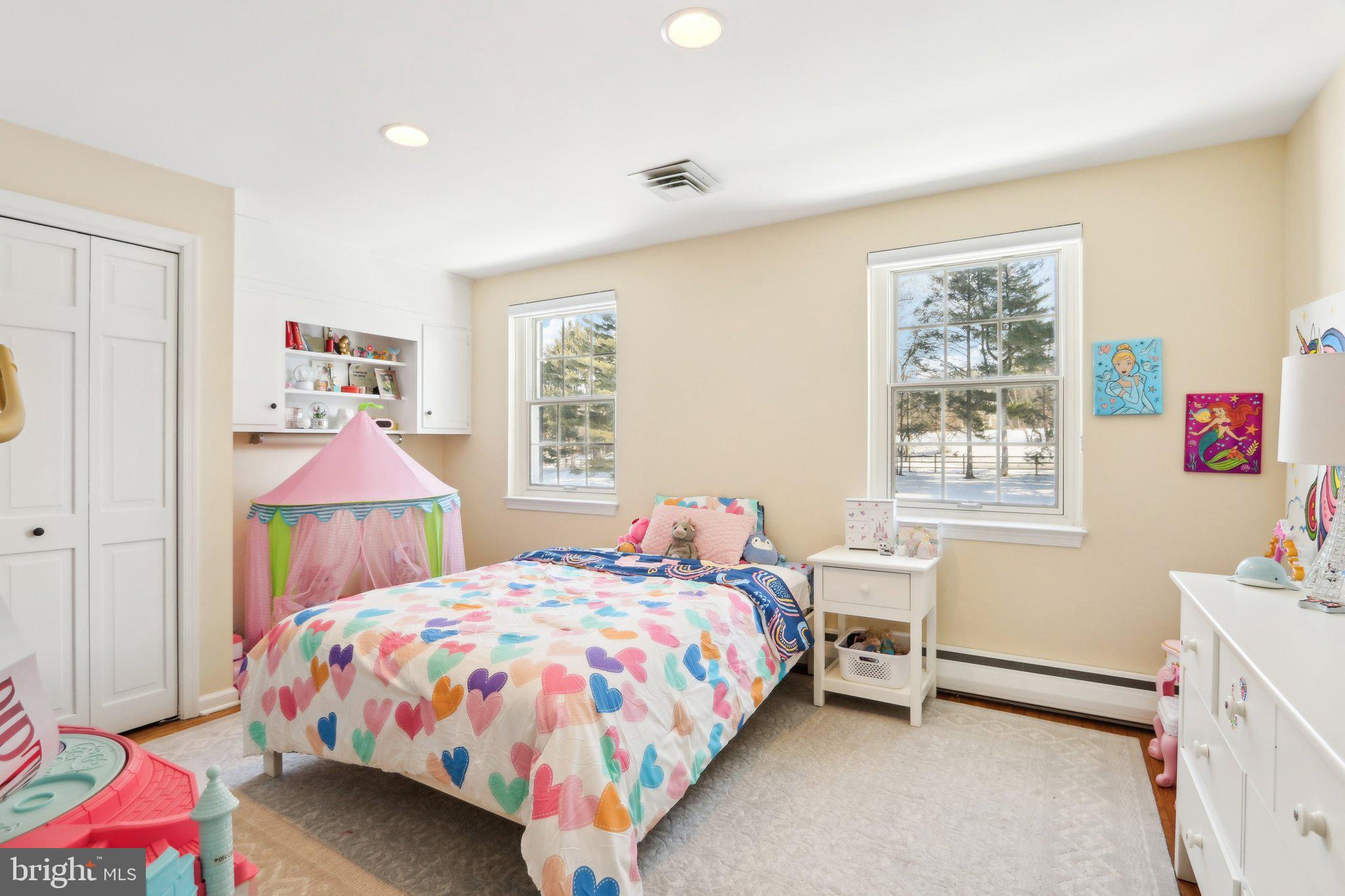 RADNOR HUNT - Residential Lease