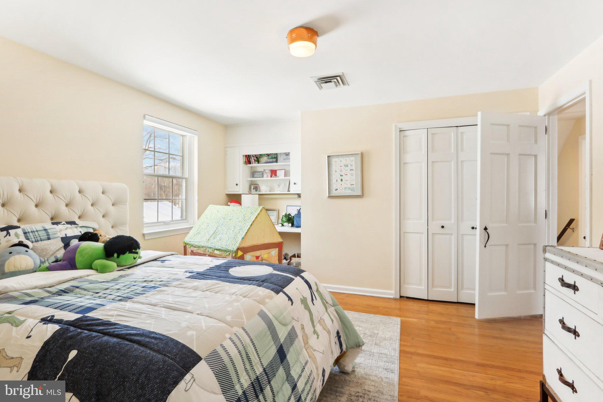 RADNOR HUNT - Residential Lease