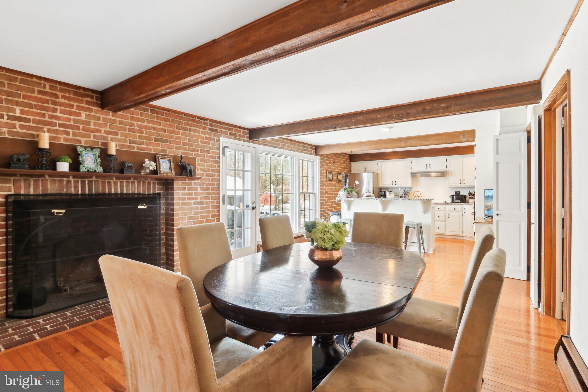 RADNOR HUNT - Residential Lease