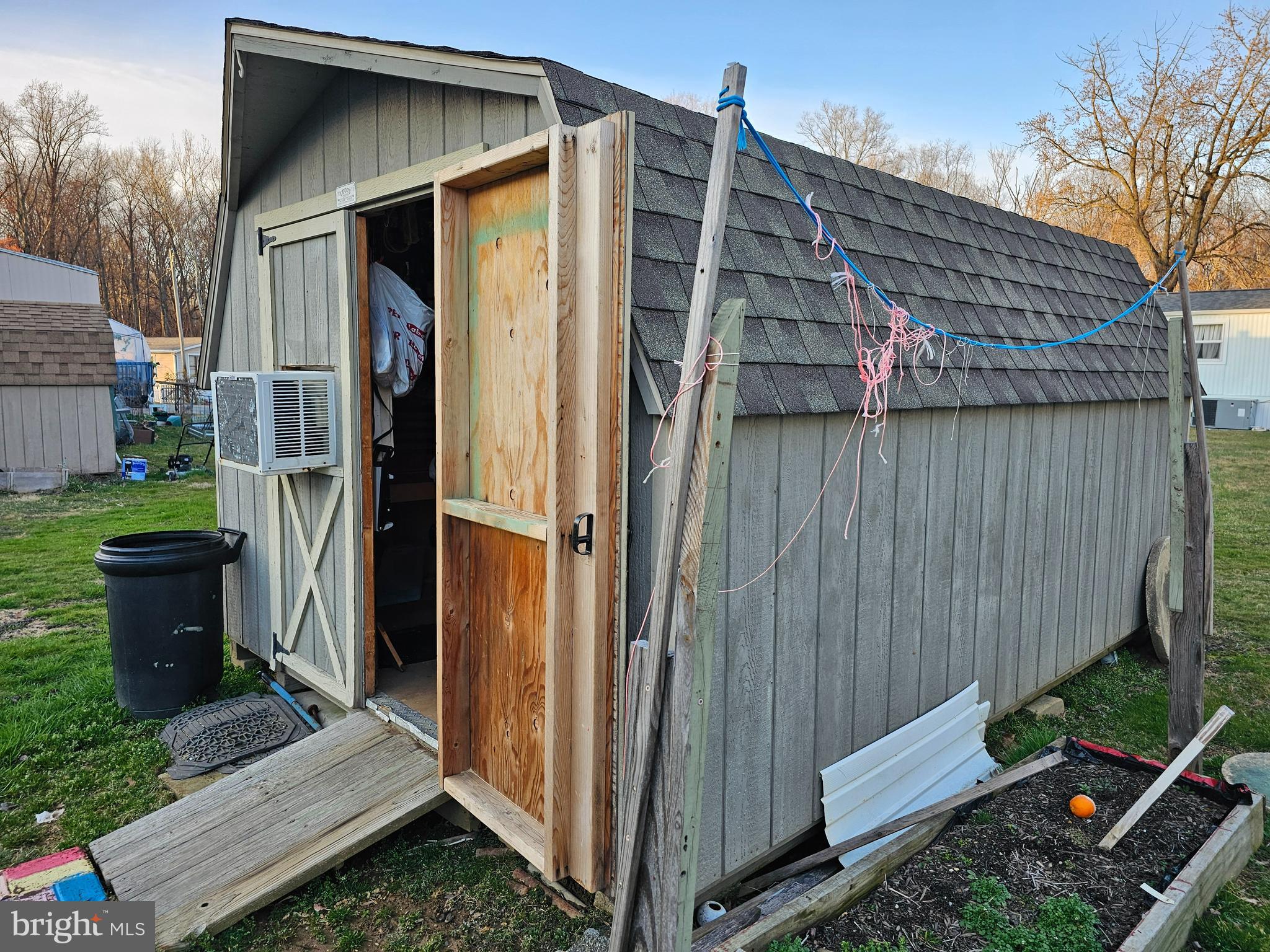 BAY COUNTRY ESTATES - Residential