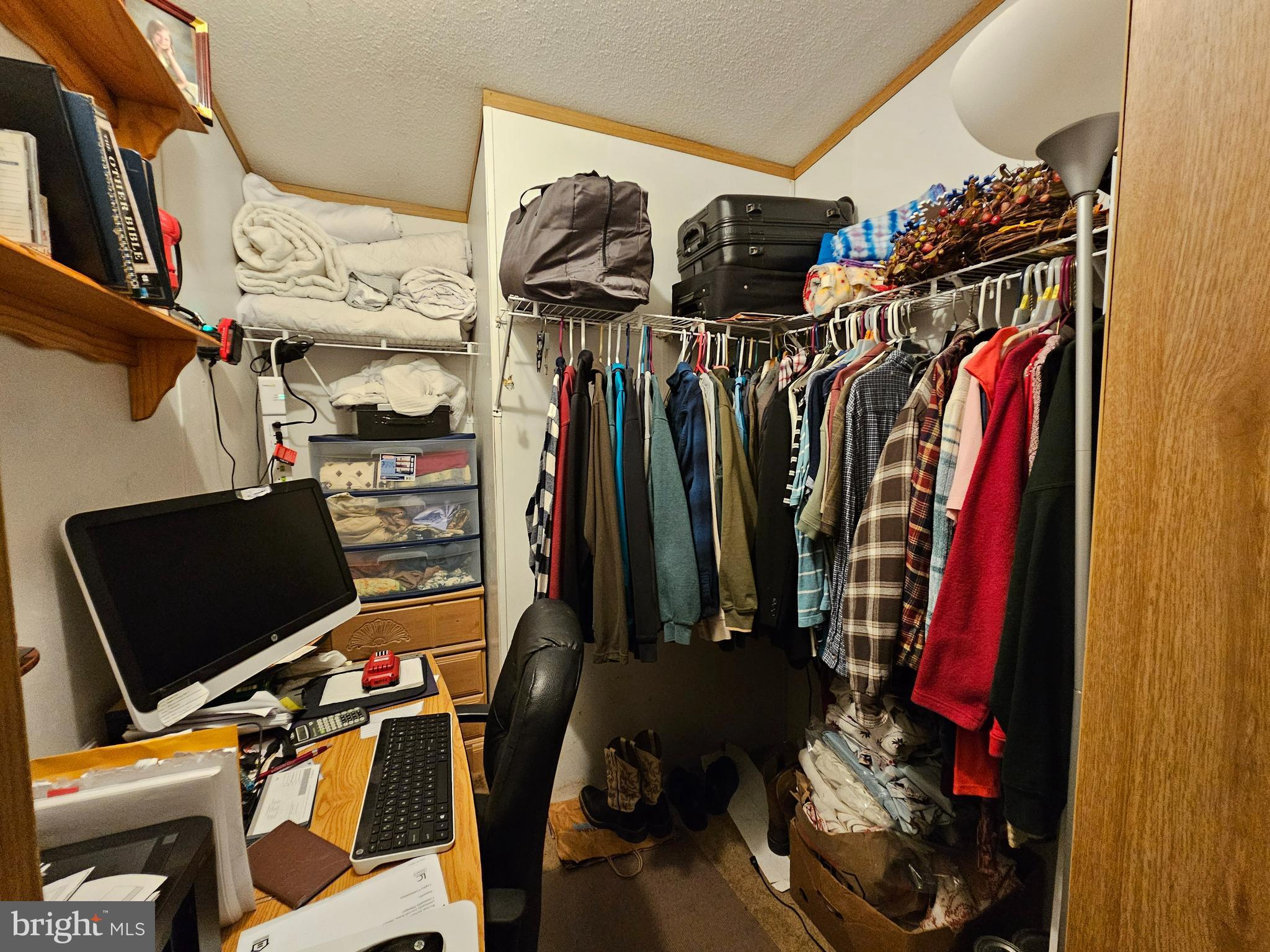 BAY COUNTRY ESTATES - Residential