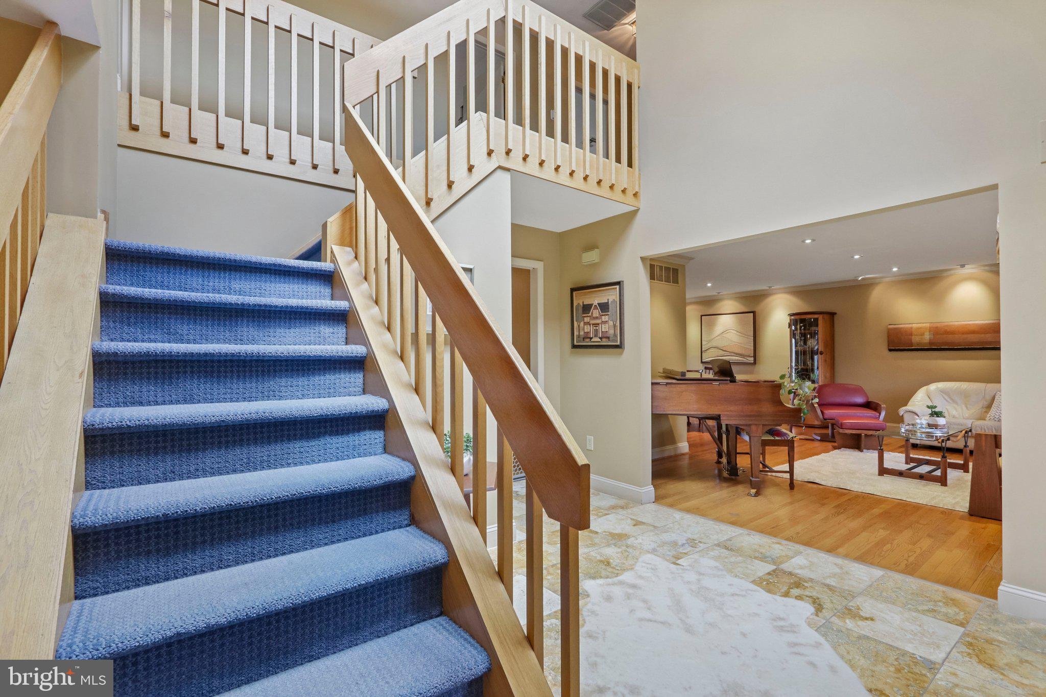 BRENTWOOD MANOR - Residential