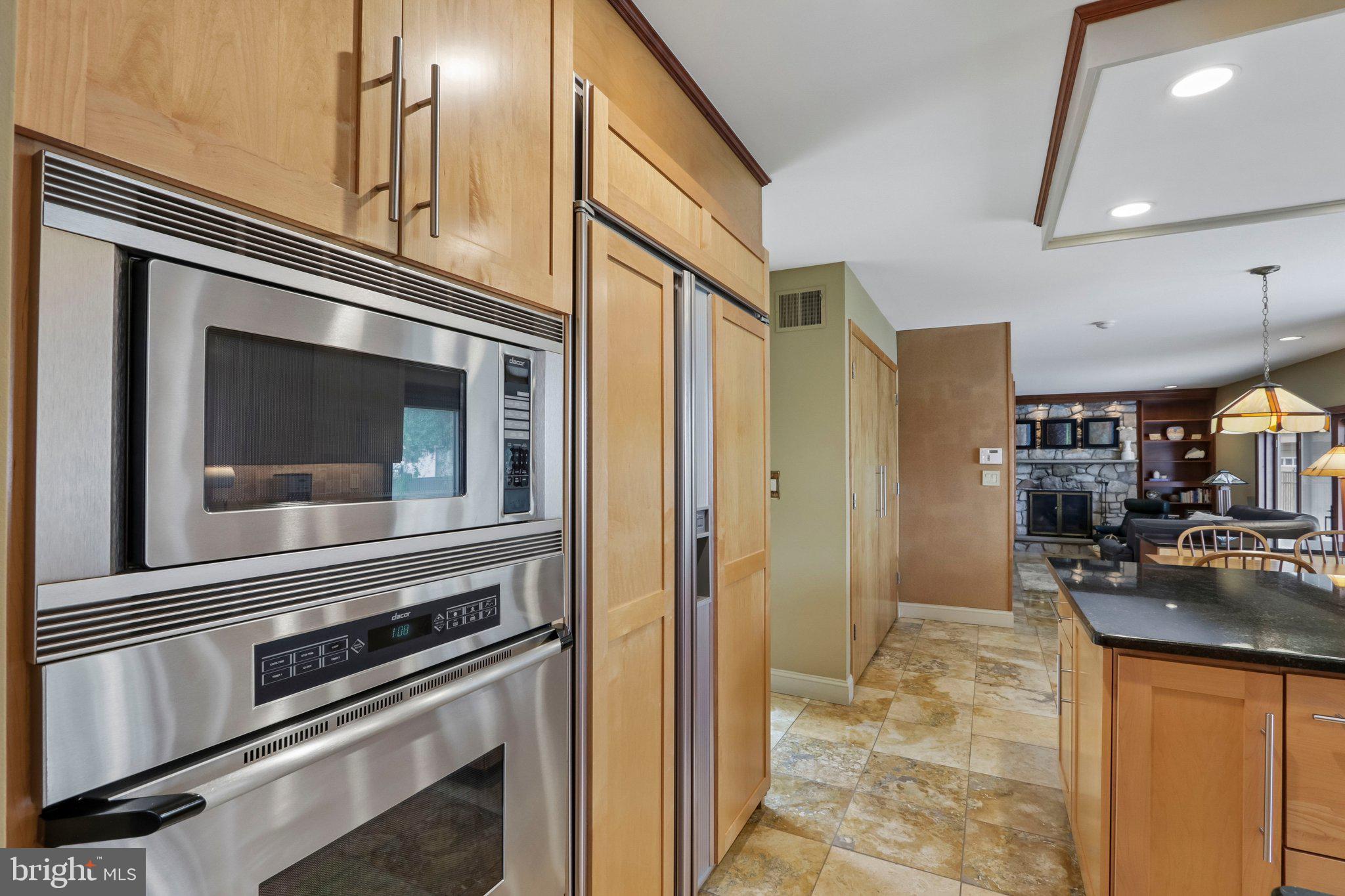 BRENTWOOD MANOR - Residential