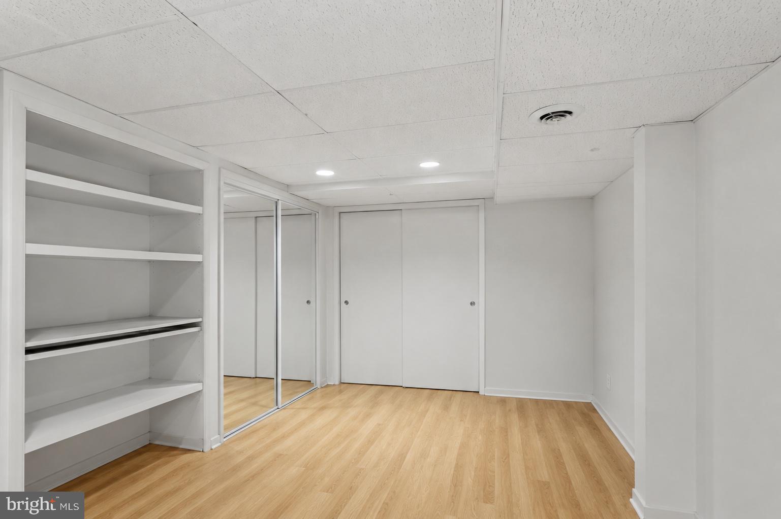 BRENTWOOD MANOR - Residential