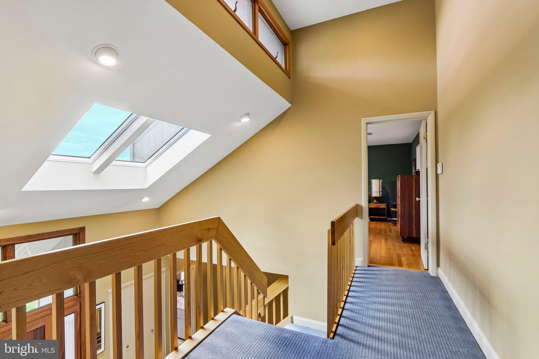 BRENTWOOD MANOR - Residential