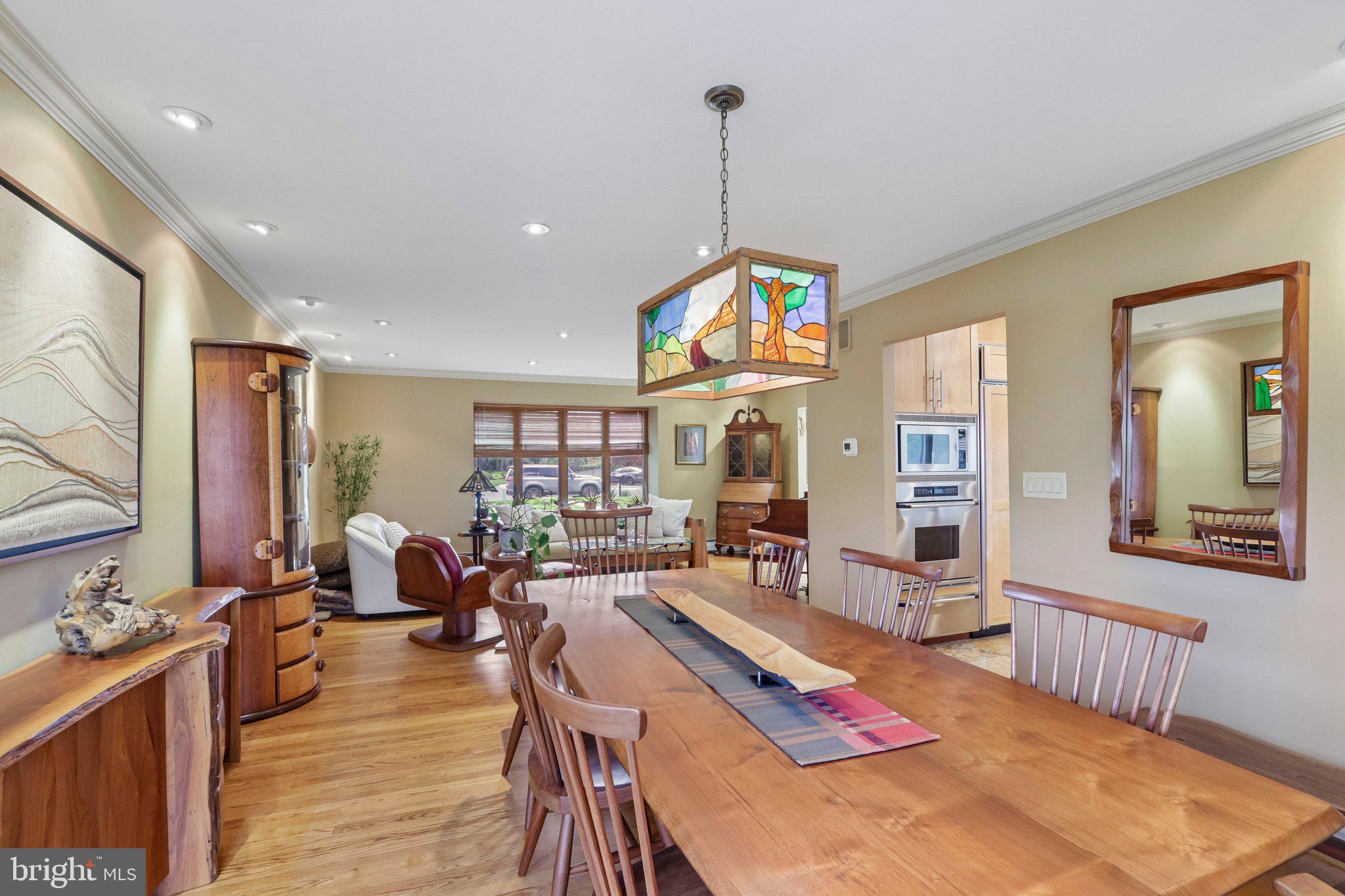 BRENTWOOD MANOR - Residential