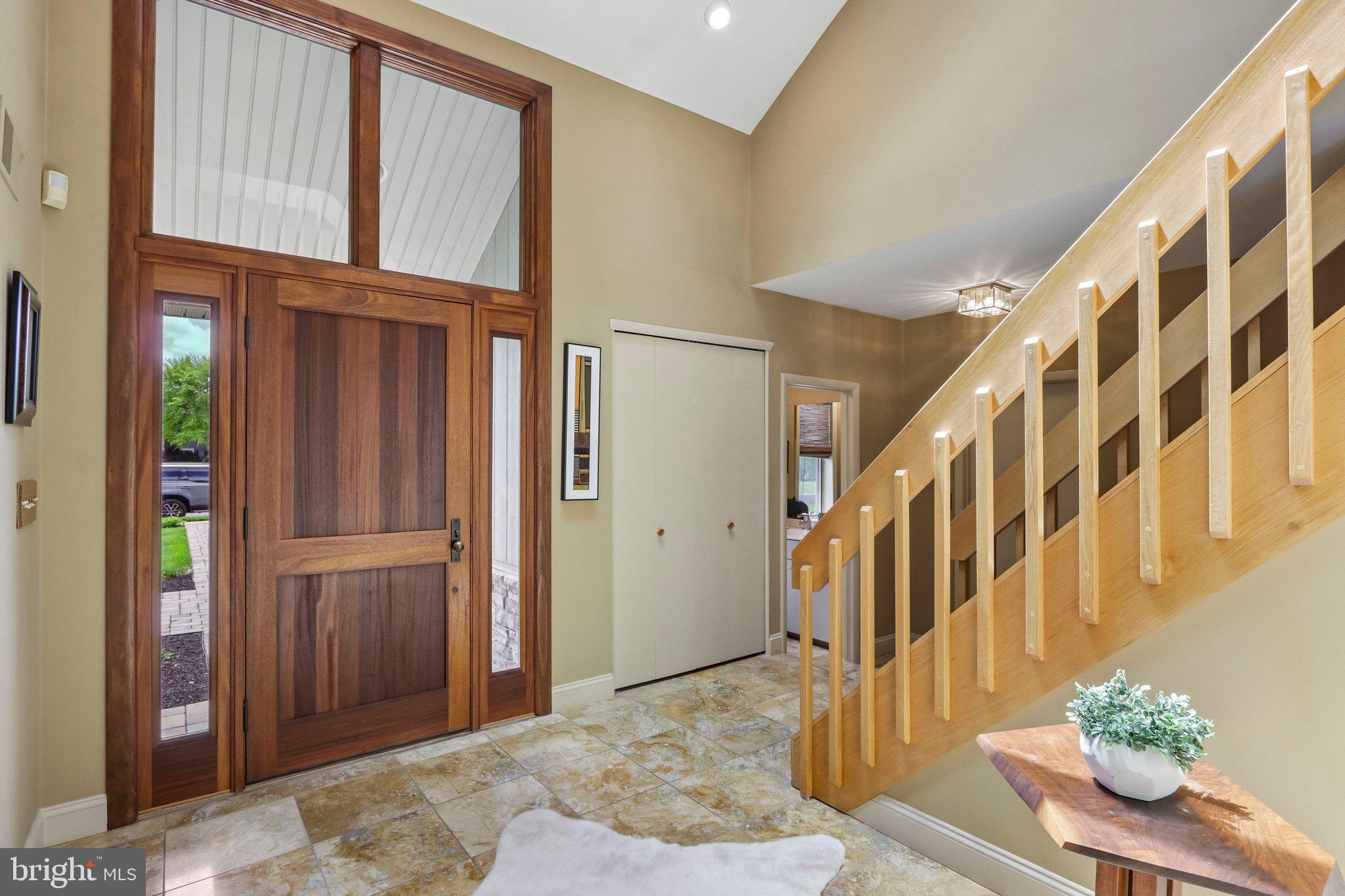 BRENTWOOD MANOR - Residential