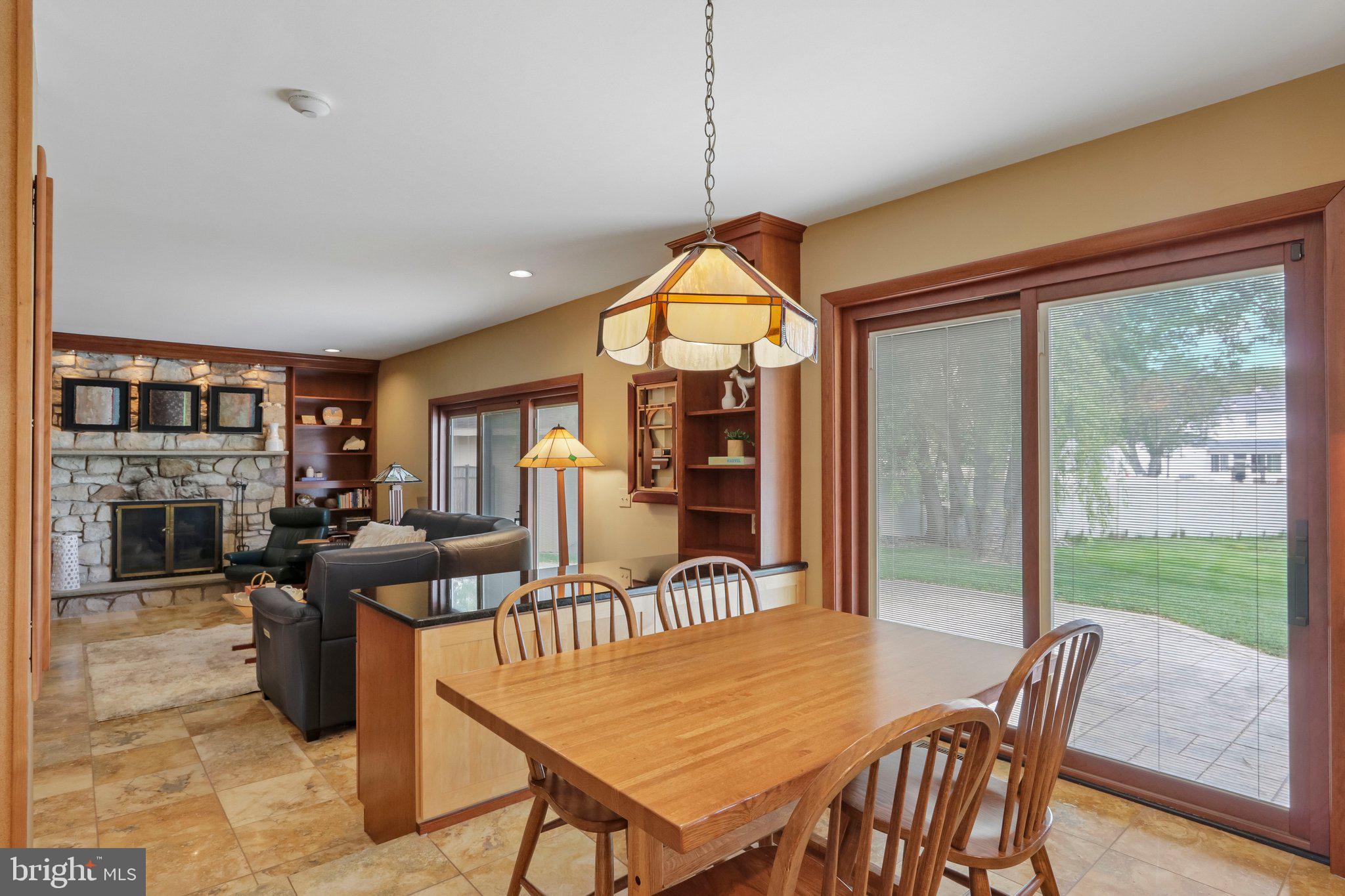 BRENTWOOD MANOR - Residential