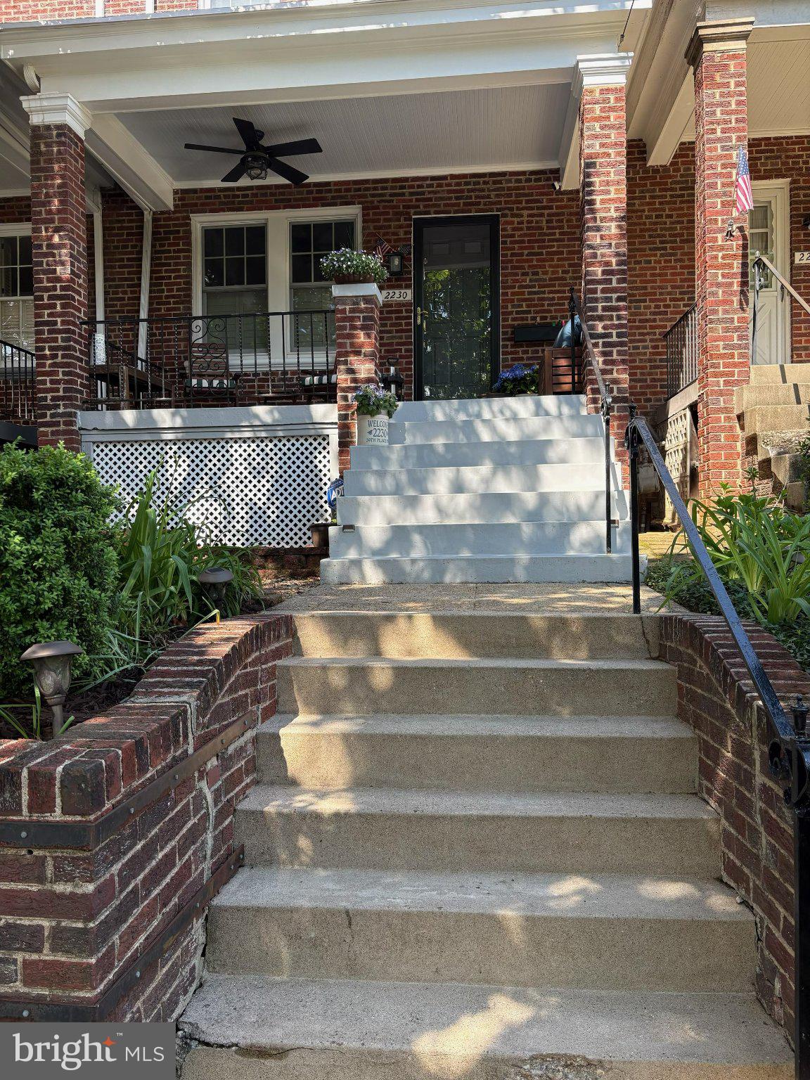 2230 39TH PLACE NW