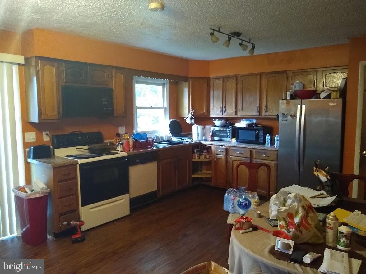 RUSSLERS ROOST - Residential