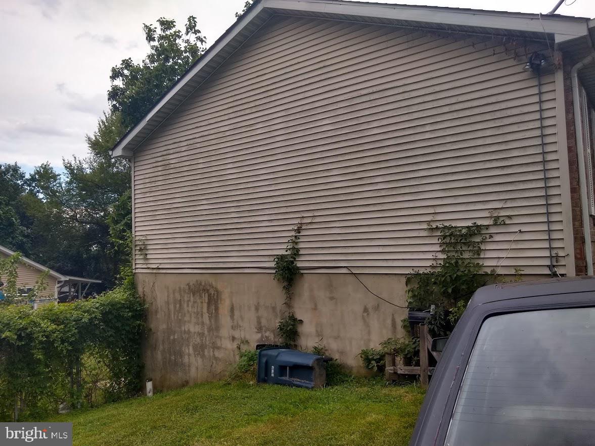 RUSSLERS ROOST - Residential