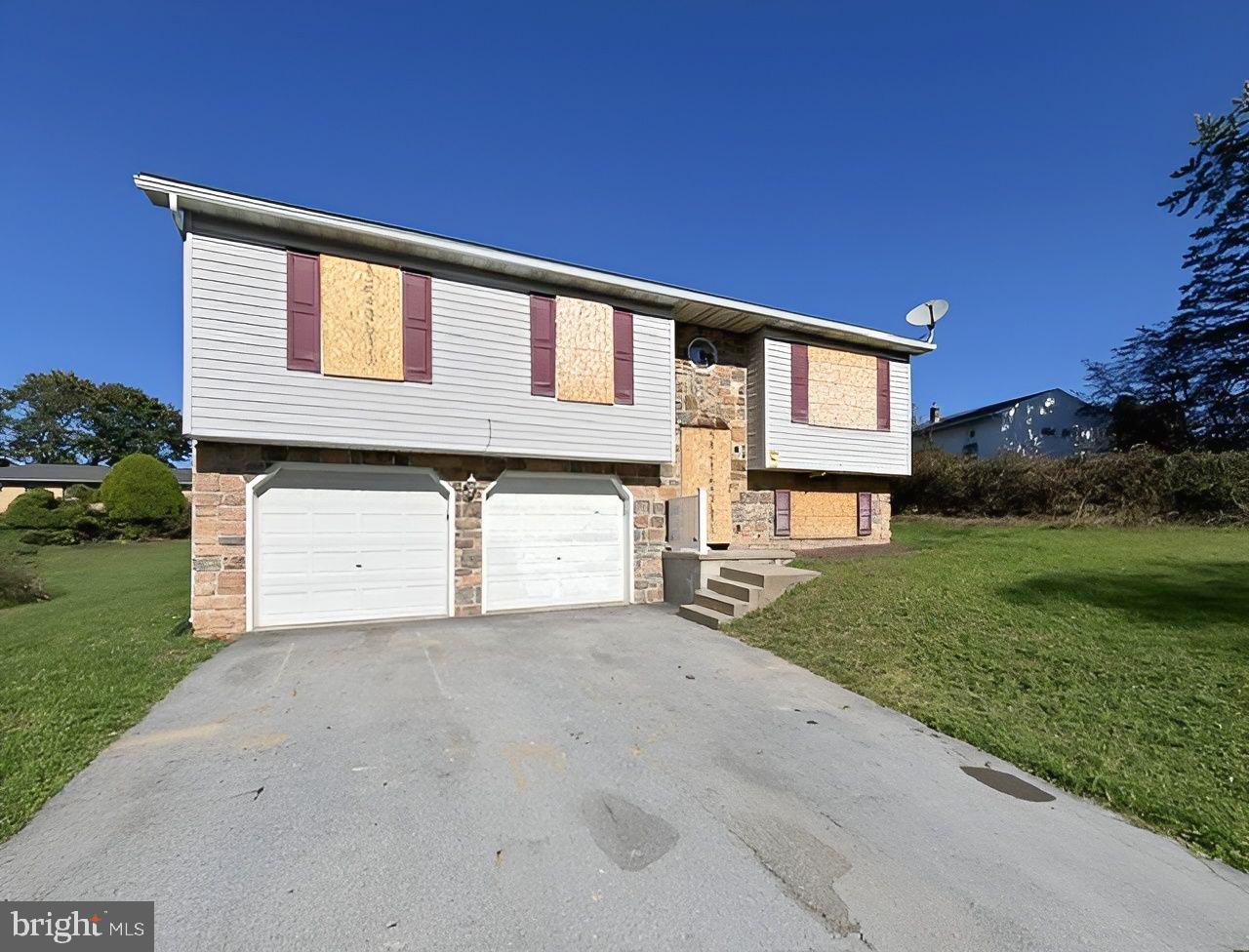 6524 FAIRFAX DRIVE