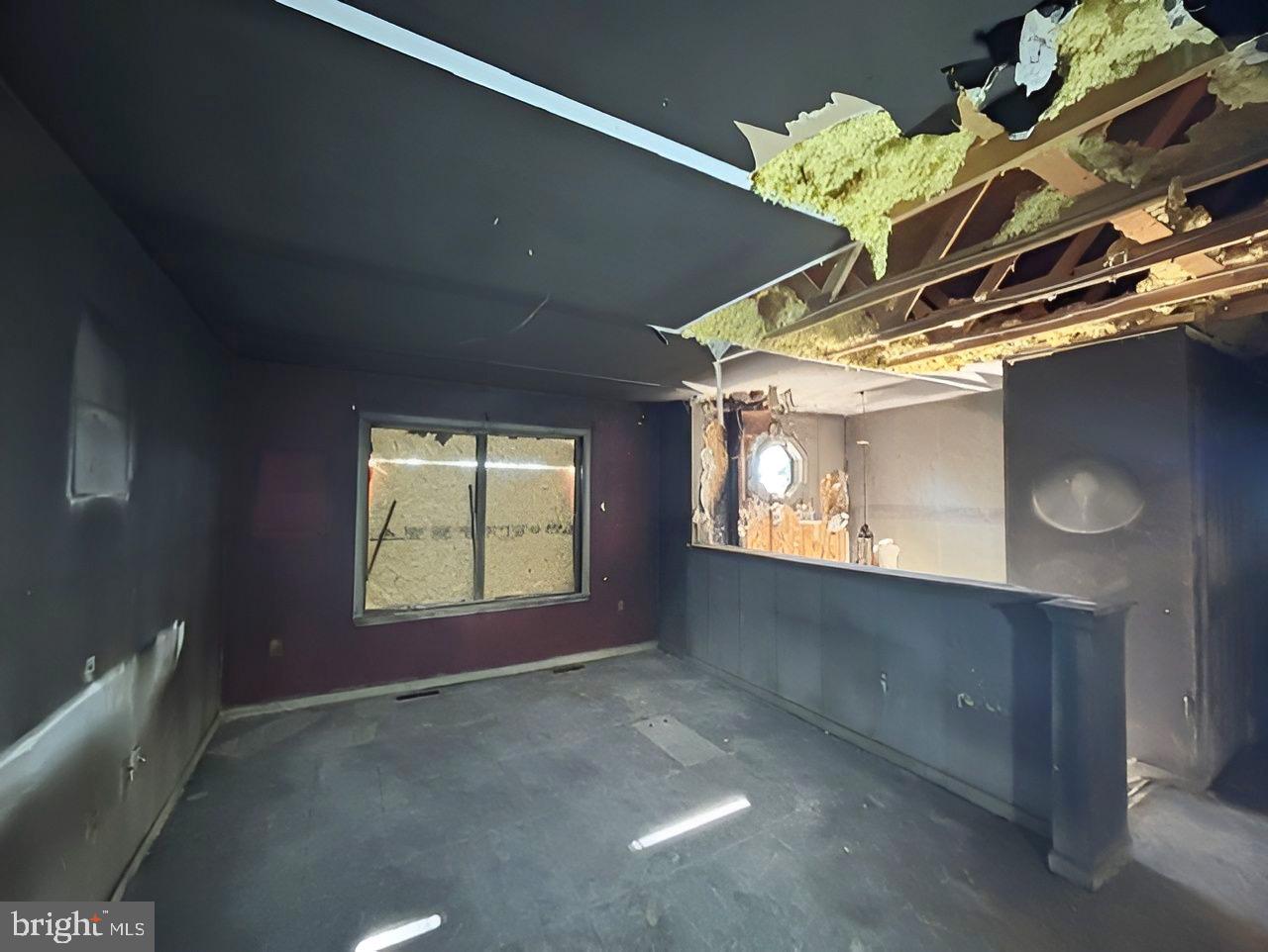 6524 FAIRFAX DRIVE
