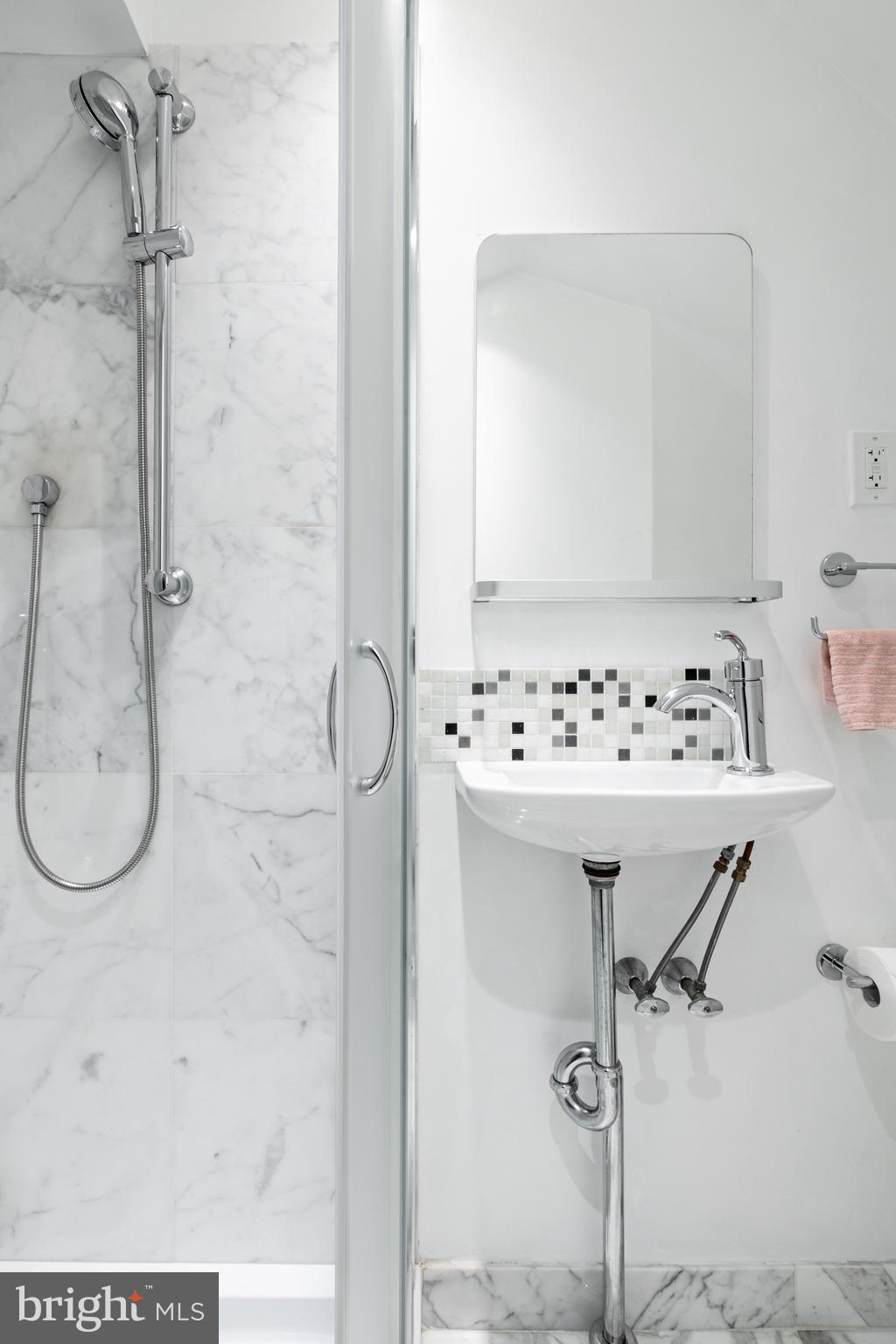 PHILADELPHIA - Residential Lease